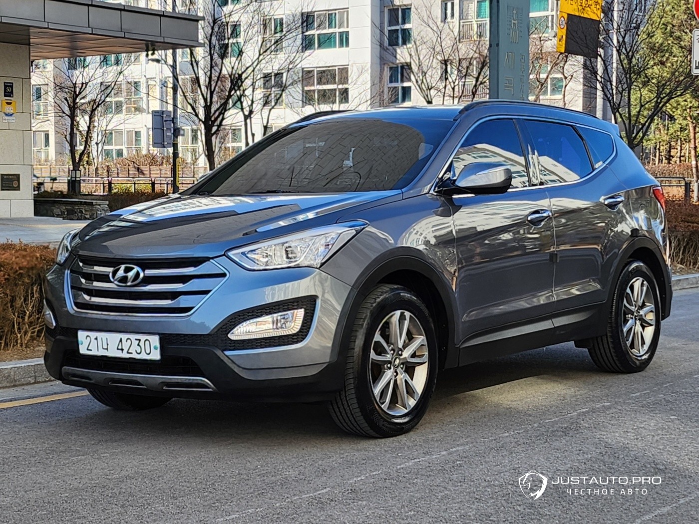 Автомобиль Hyundai Santafe