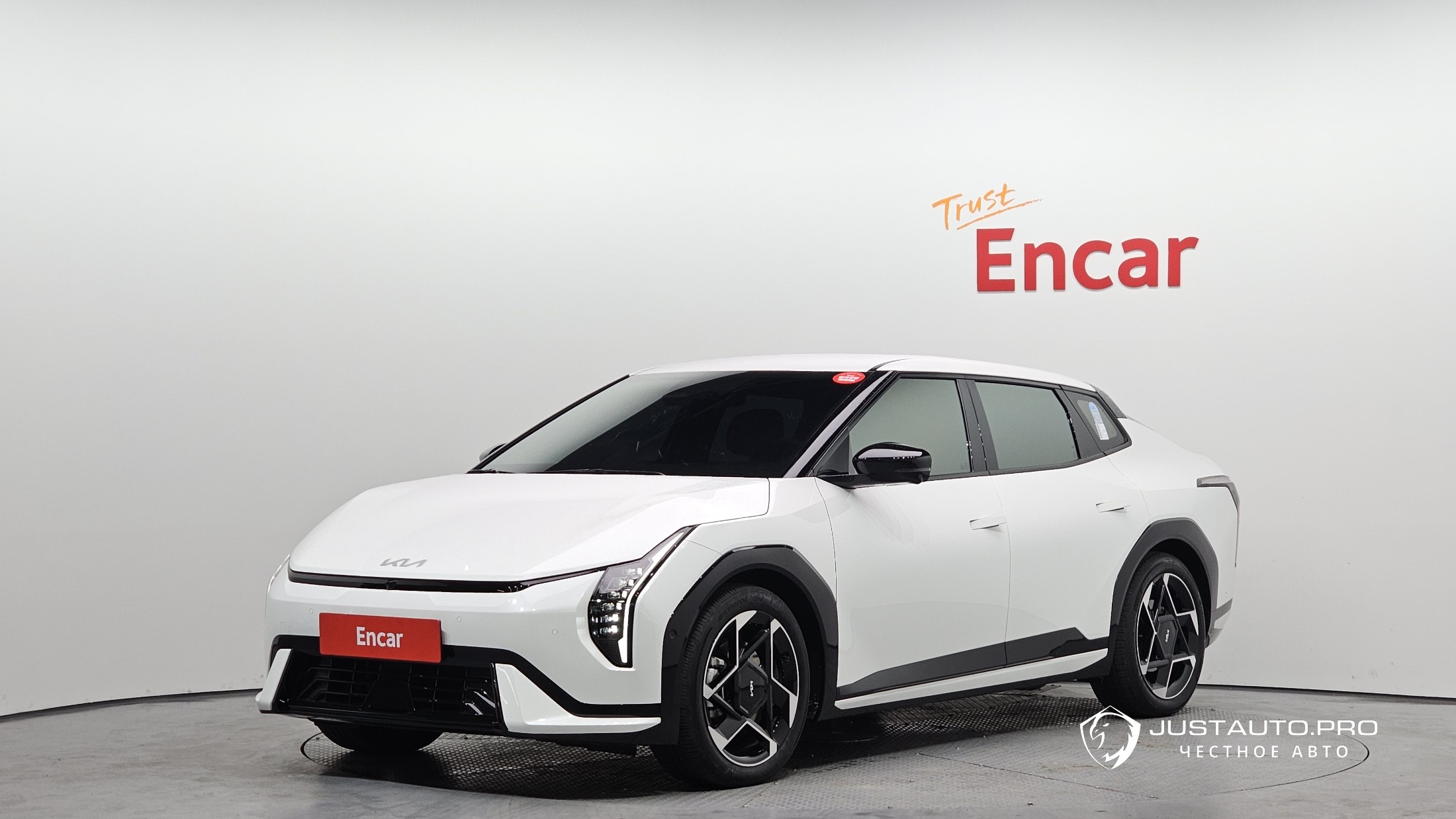 Автомобиль Kia EV4