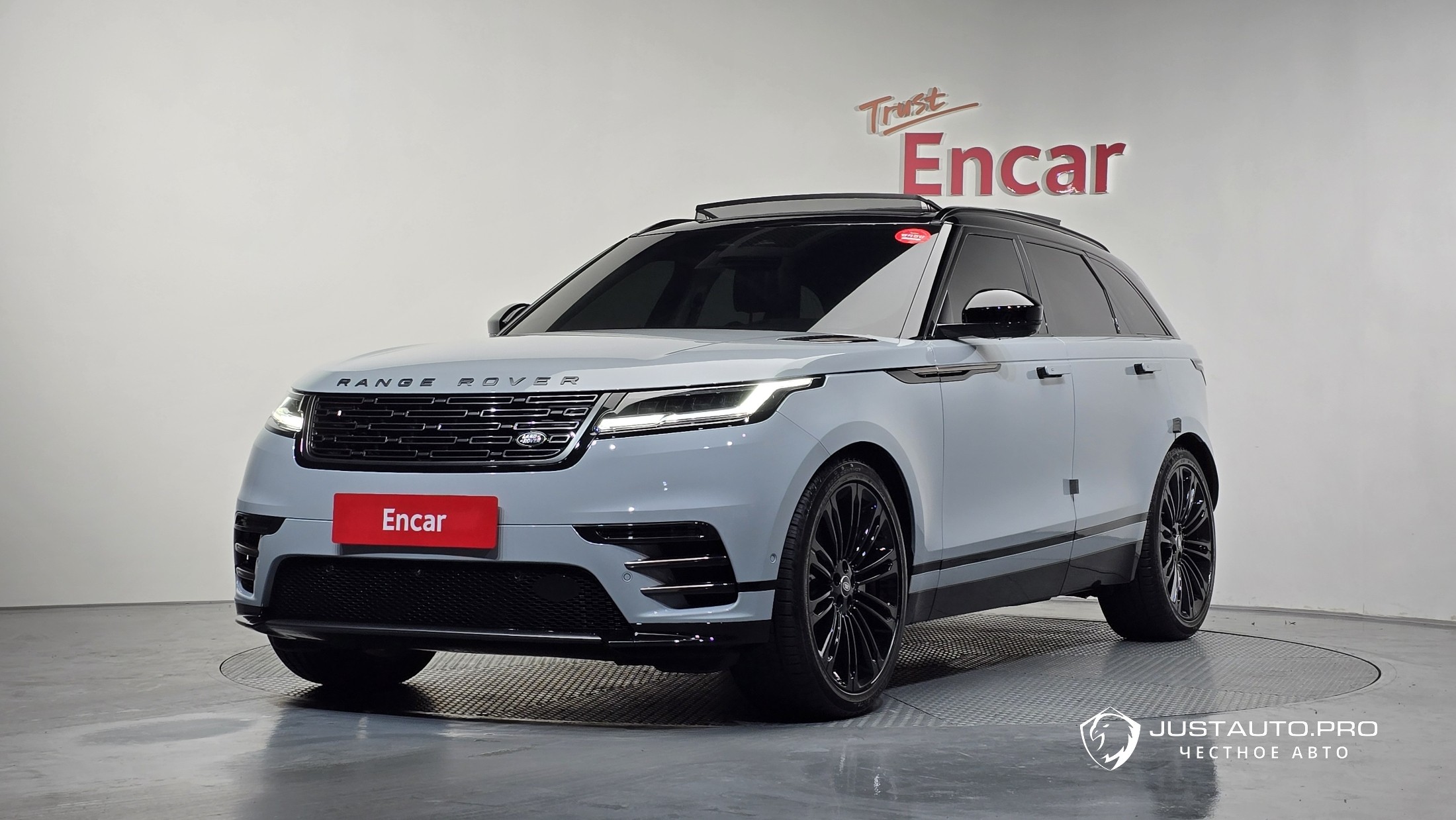 Автомобиль Land Rover Range Rover Velar