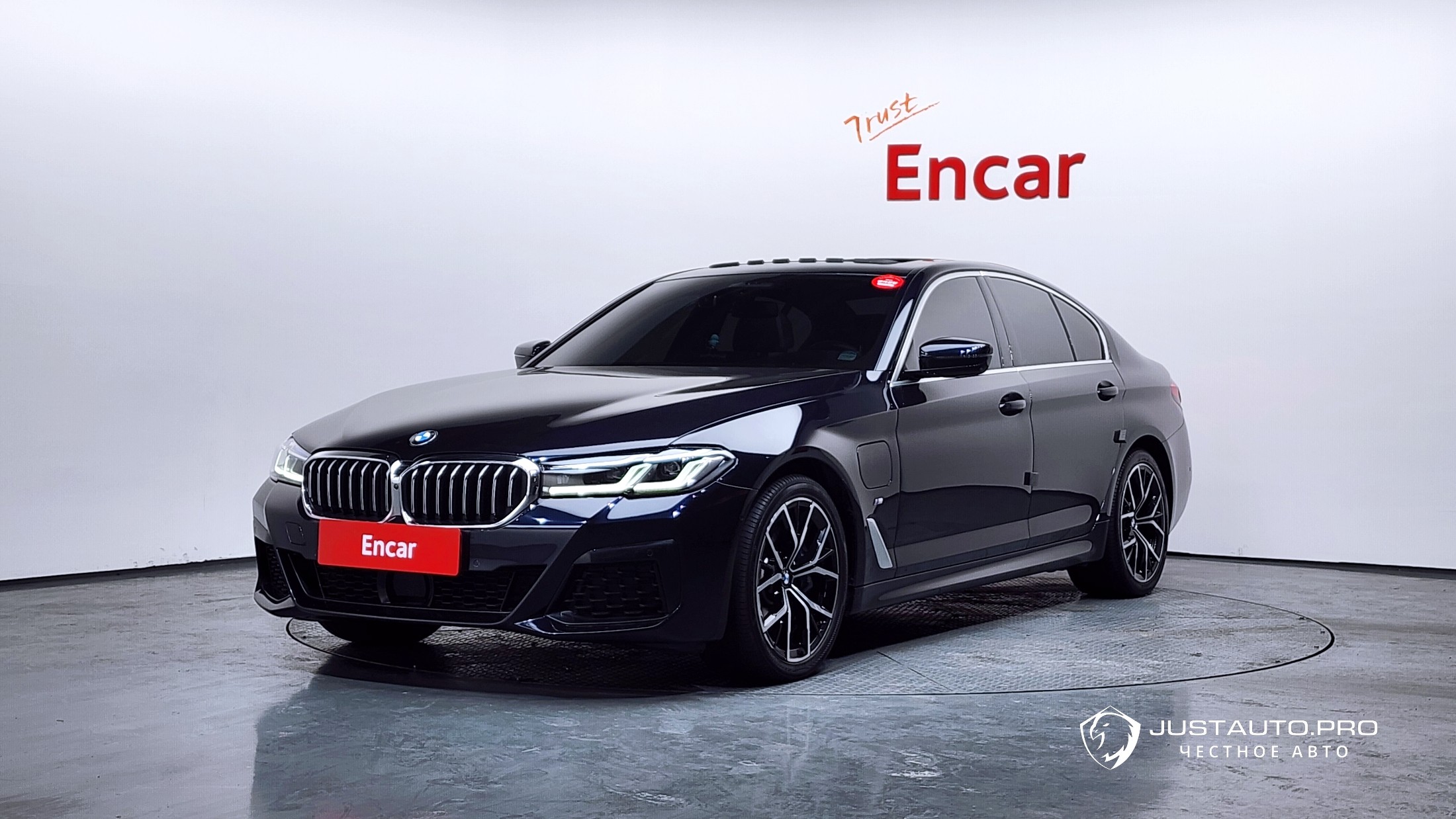 Автомобиль BMW 5-Series