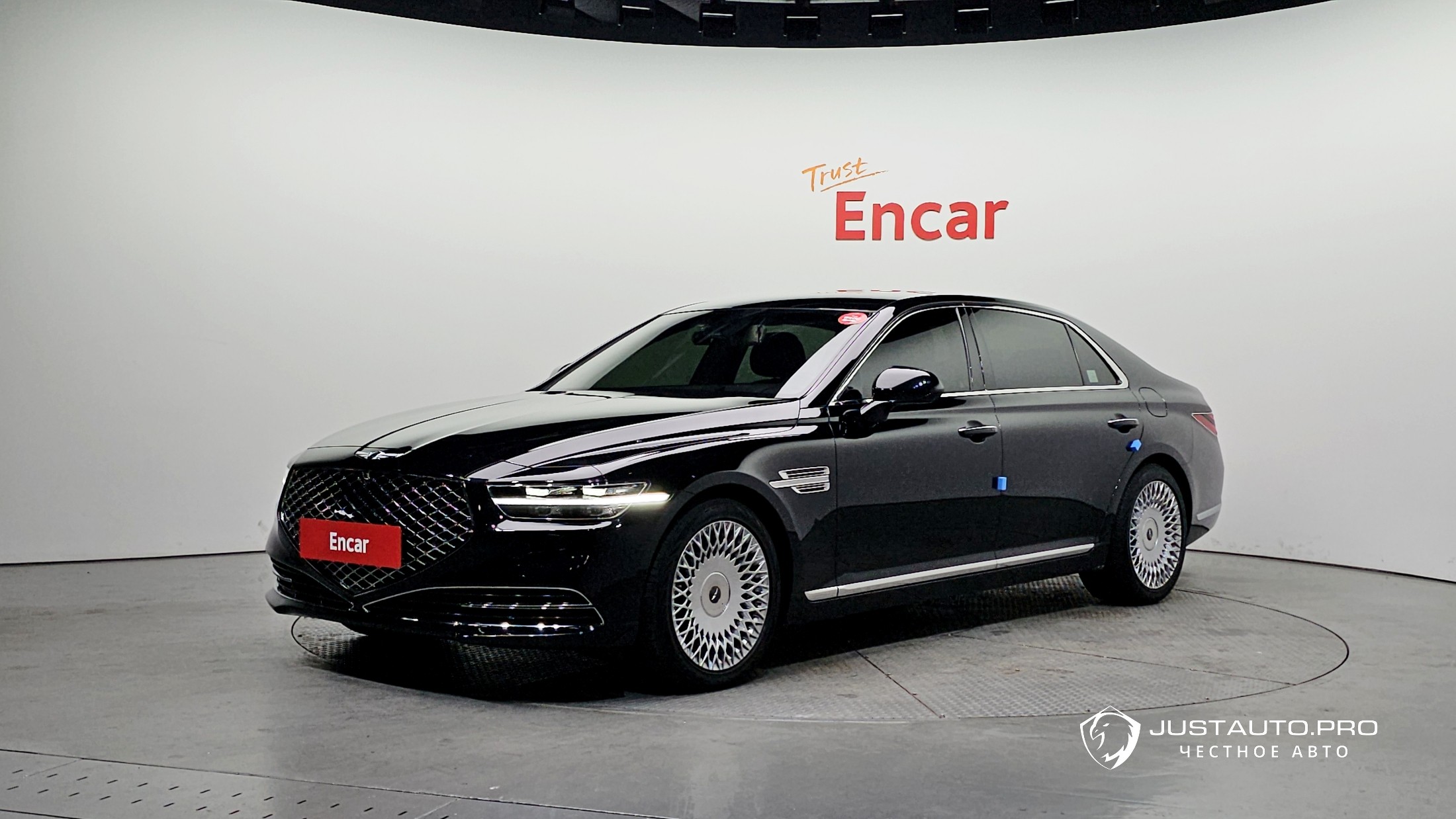 Автомобиль Genesis G90