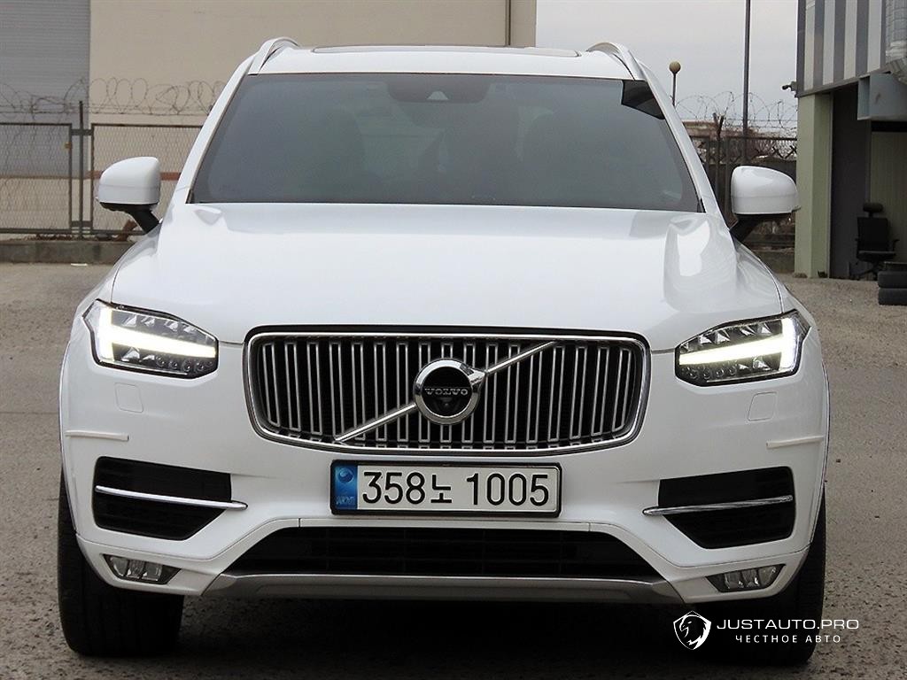 Автомобиль Volvo XC90