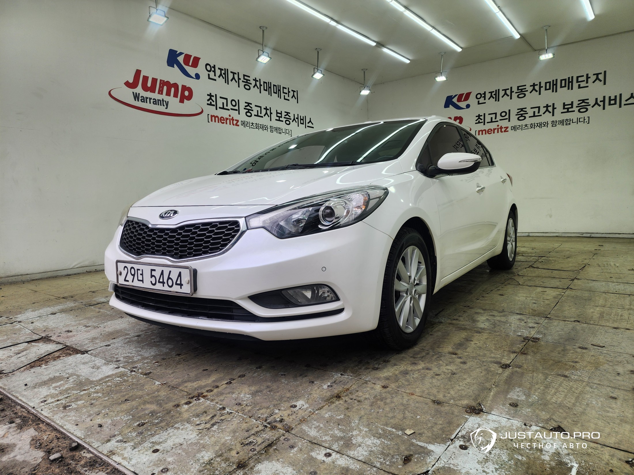 Автомобиль Kia K3