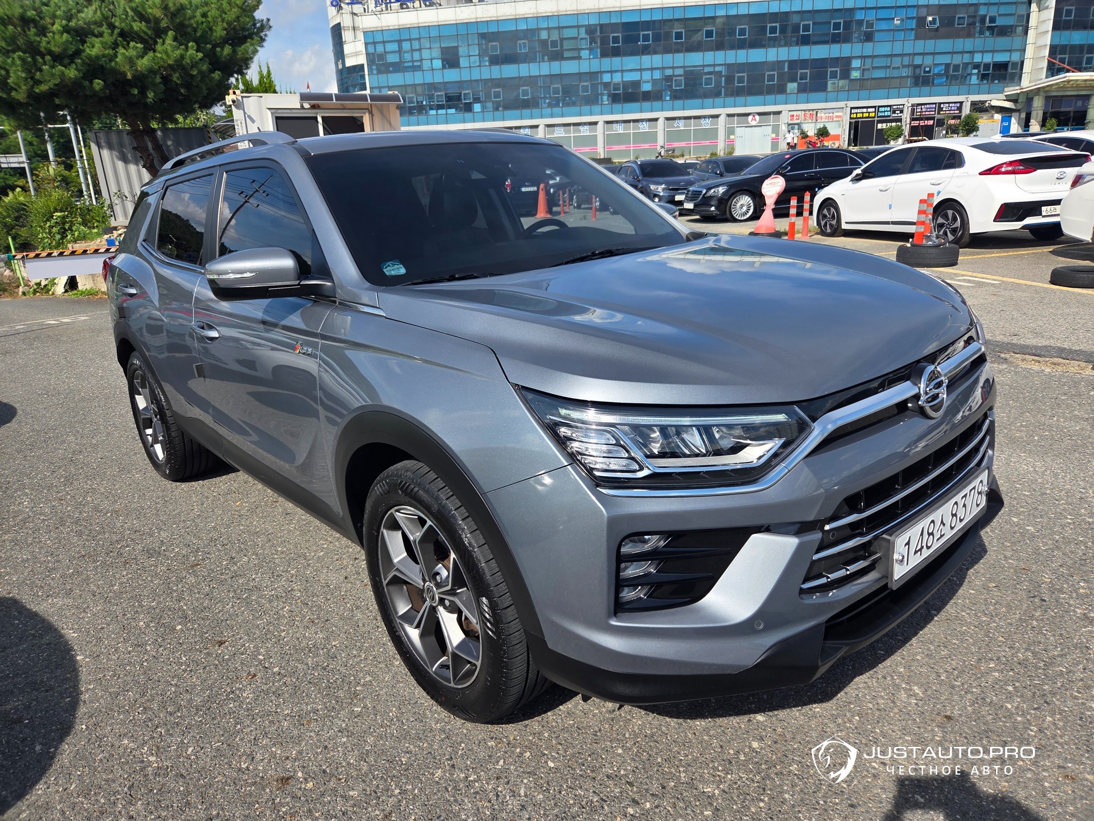 Автомобиль KG_Mobility_Ssangyong KORANDO