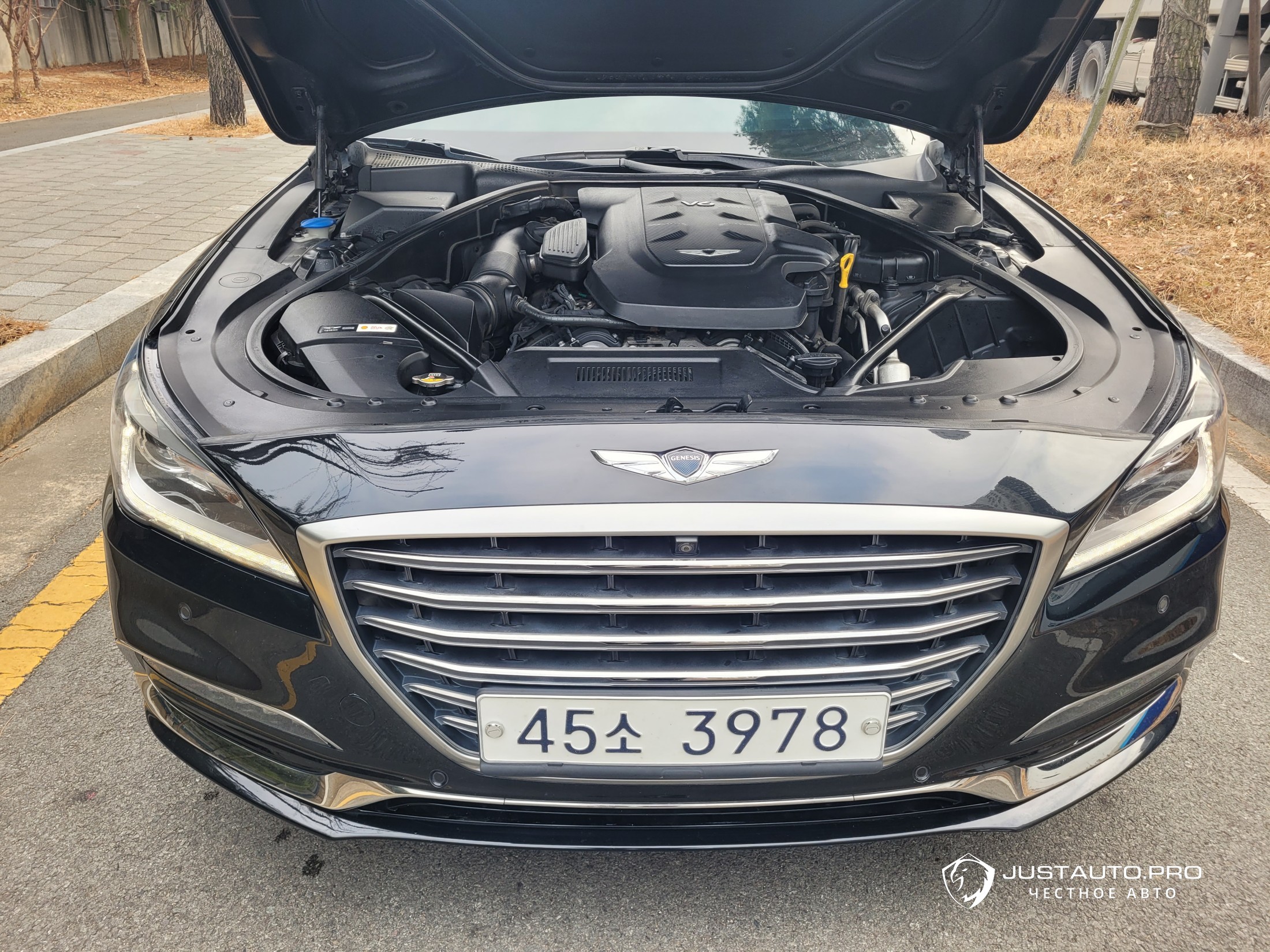 Автомобиль Genesis G80
