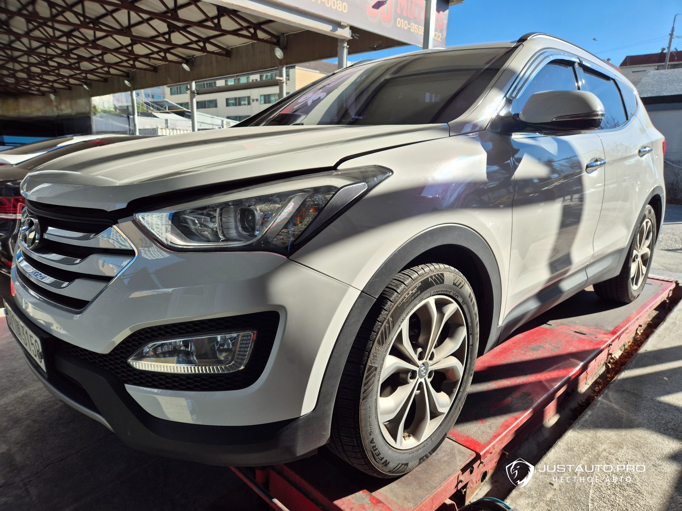 Автомобиль Hyundai Santafe