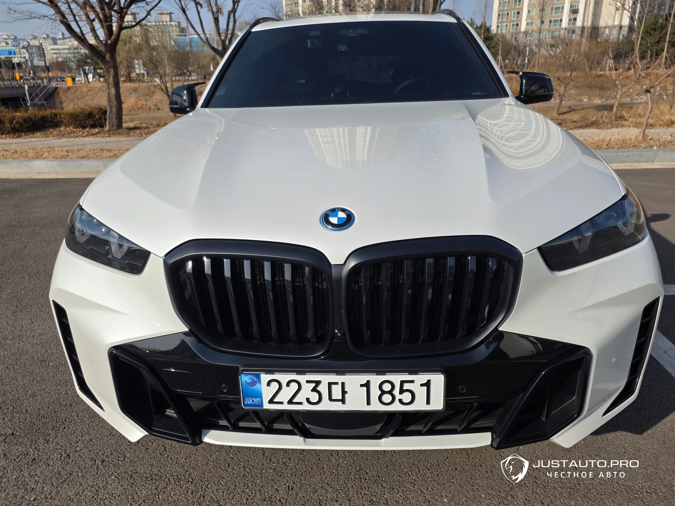 Автомобиль BMW X5