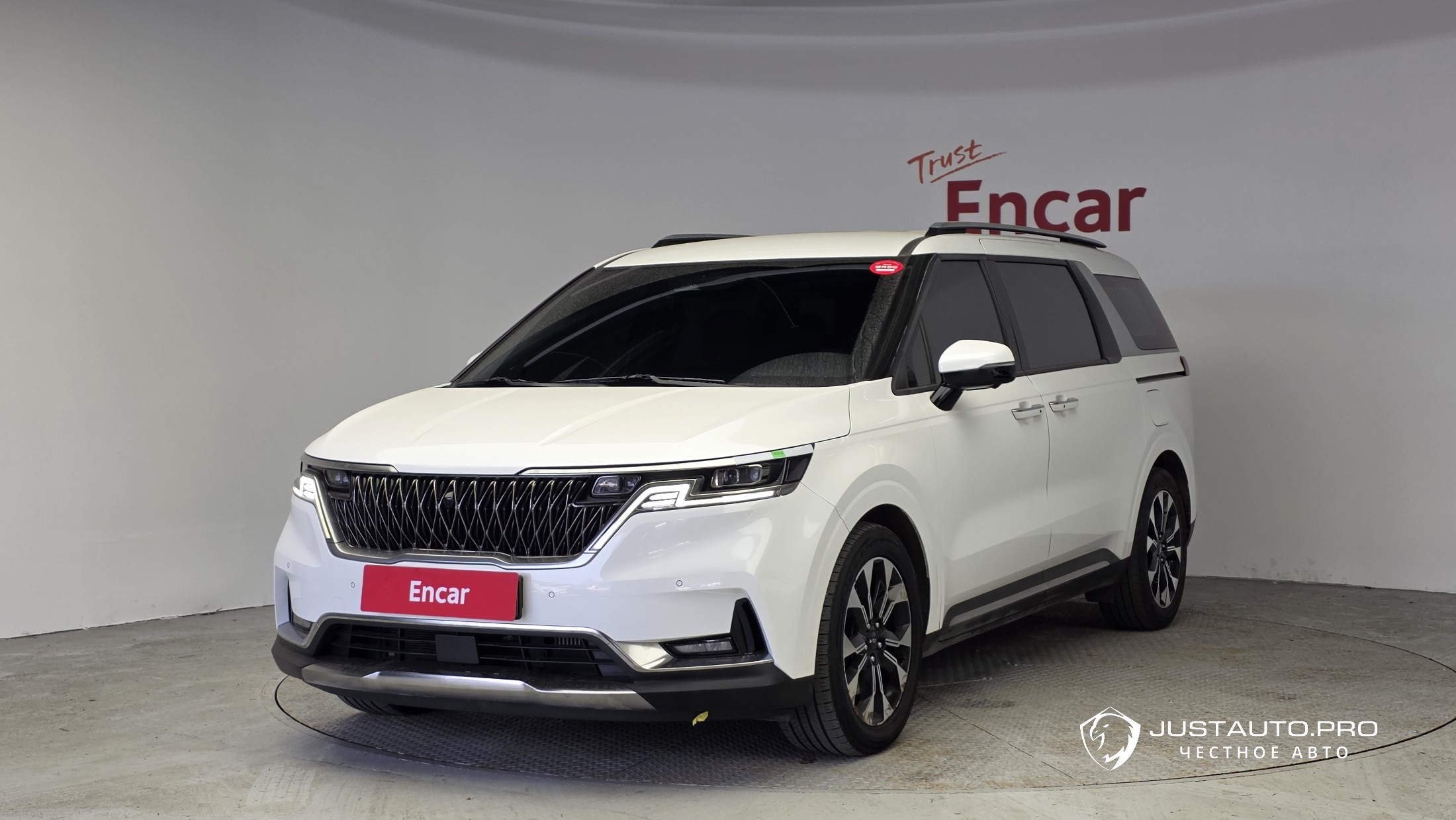 Автомобиль Kia Canival