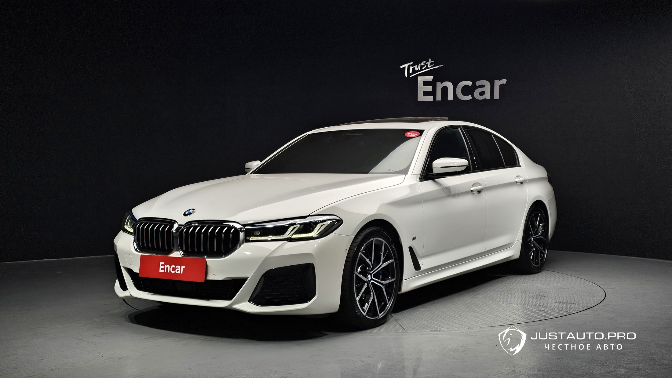 Автомобиль BMW 5-Series