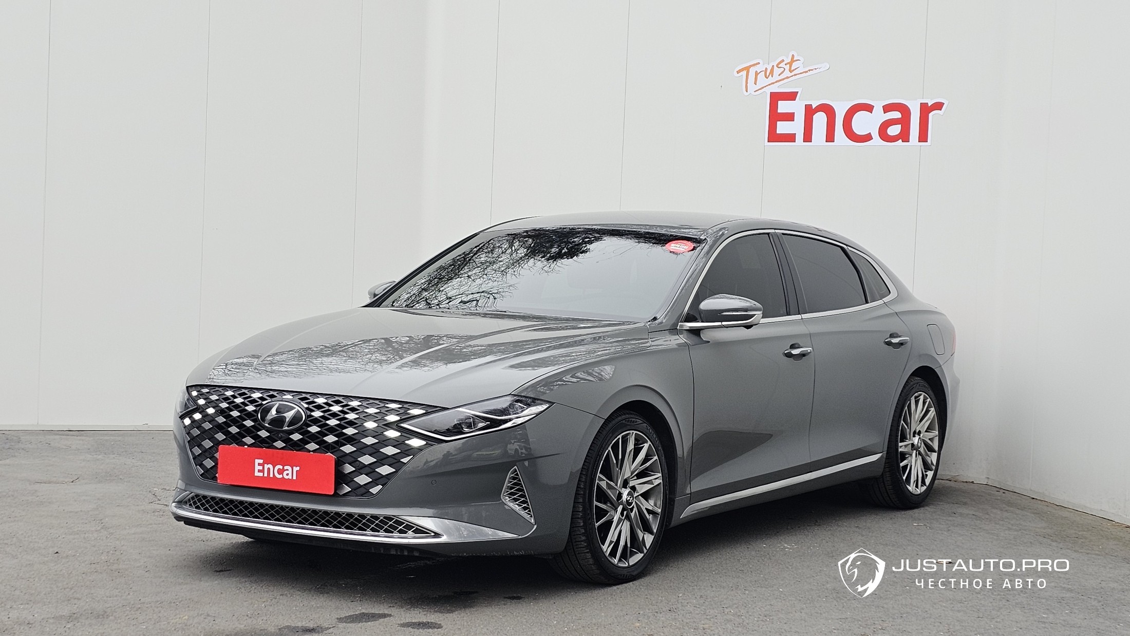 Автомобиль Hyundai Grandeur