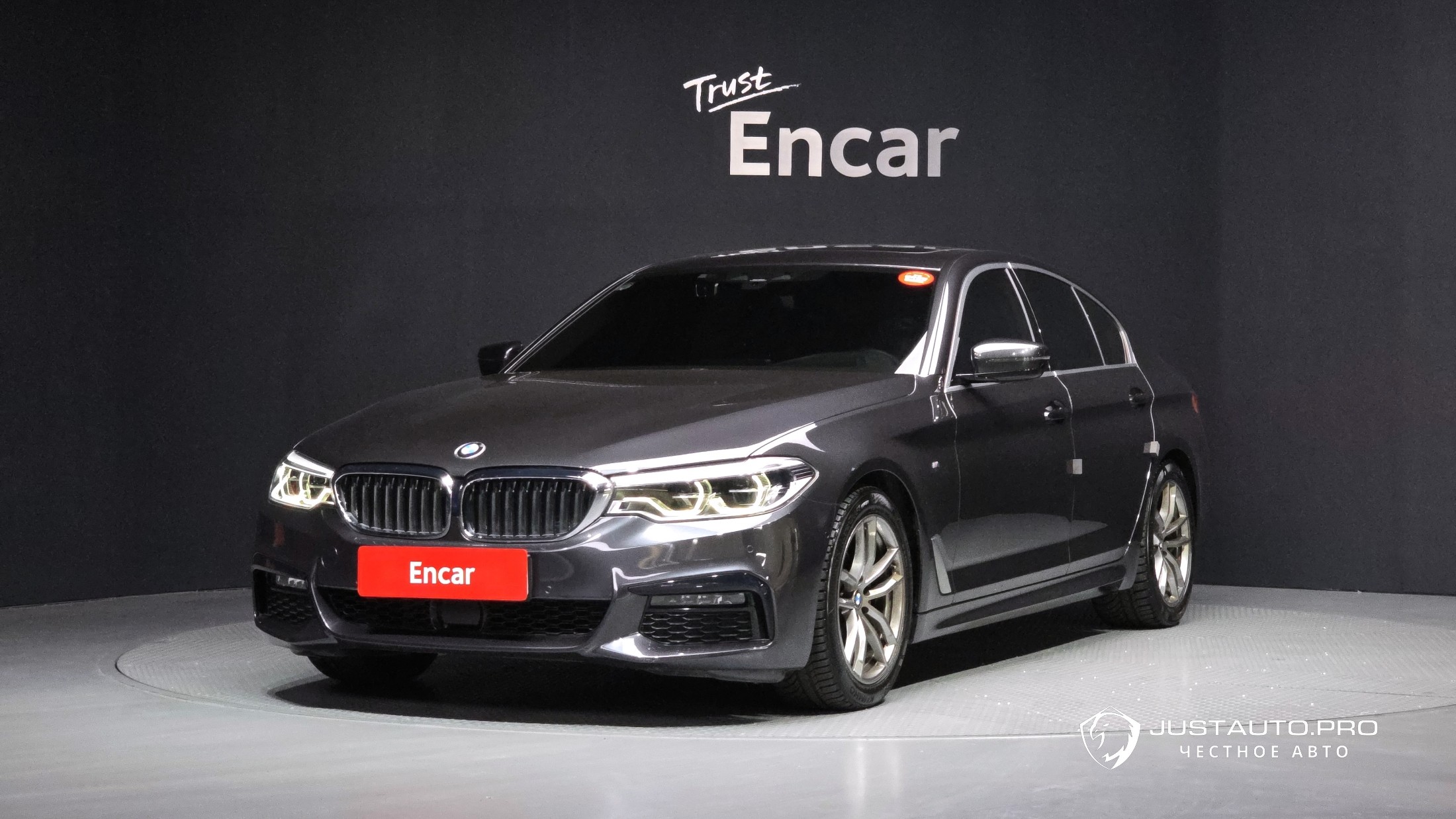 Автомобиль BMW 5-Series