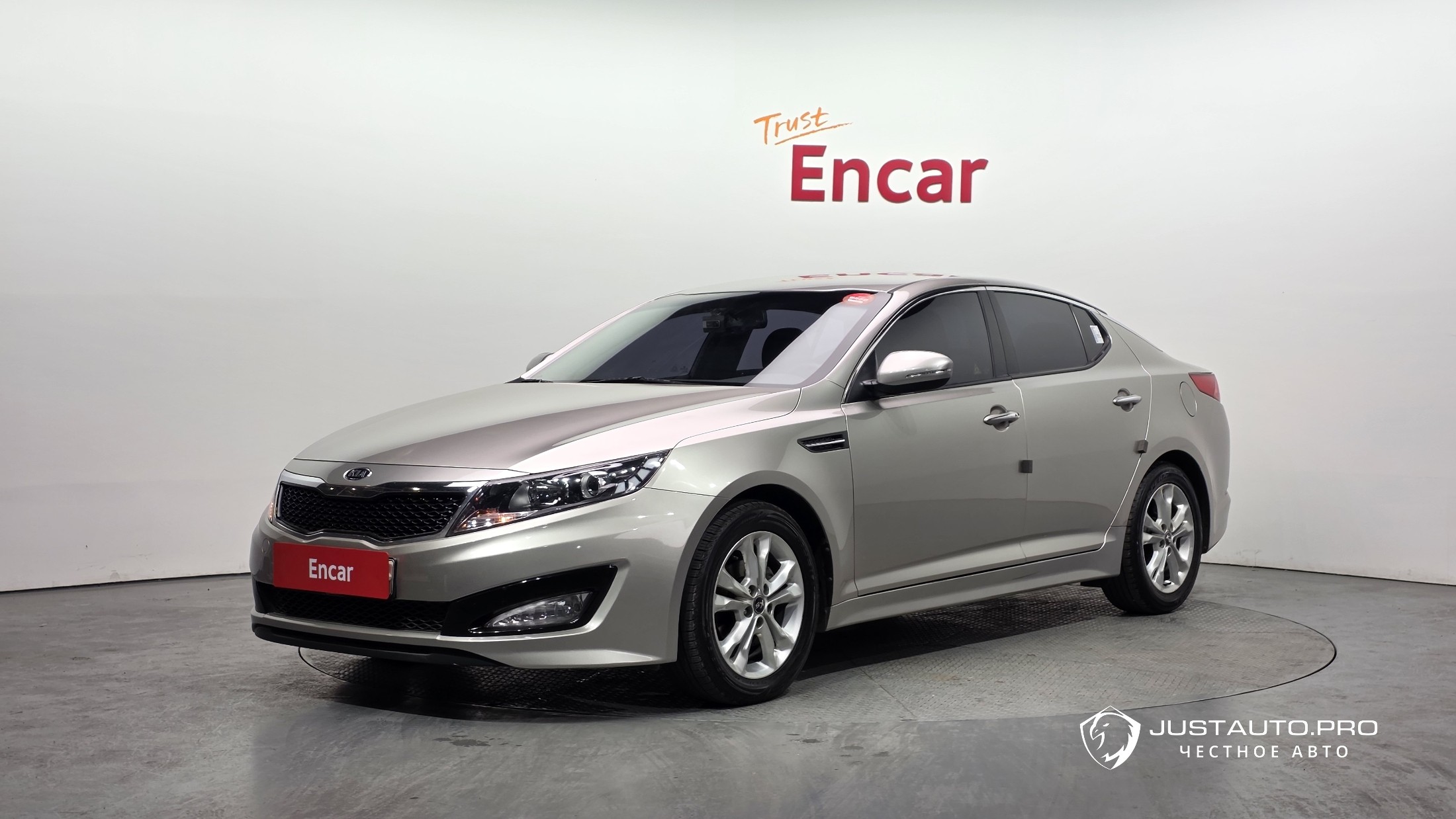 Автомобиль Kia K5