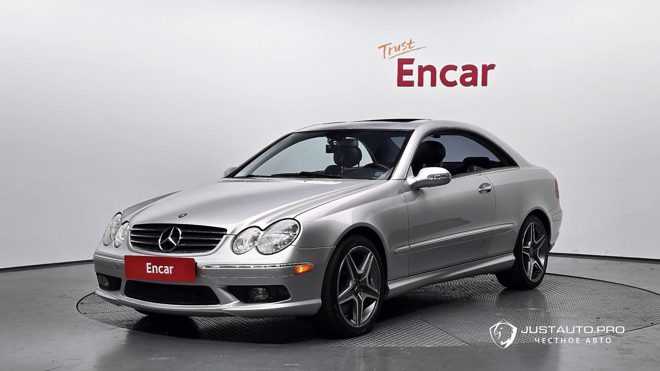 Автомобиль Mercedes-Benz CLK-Class