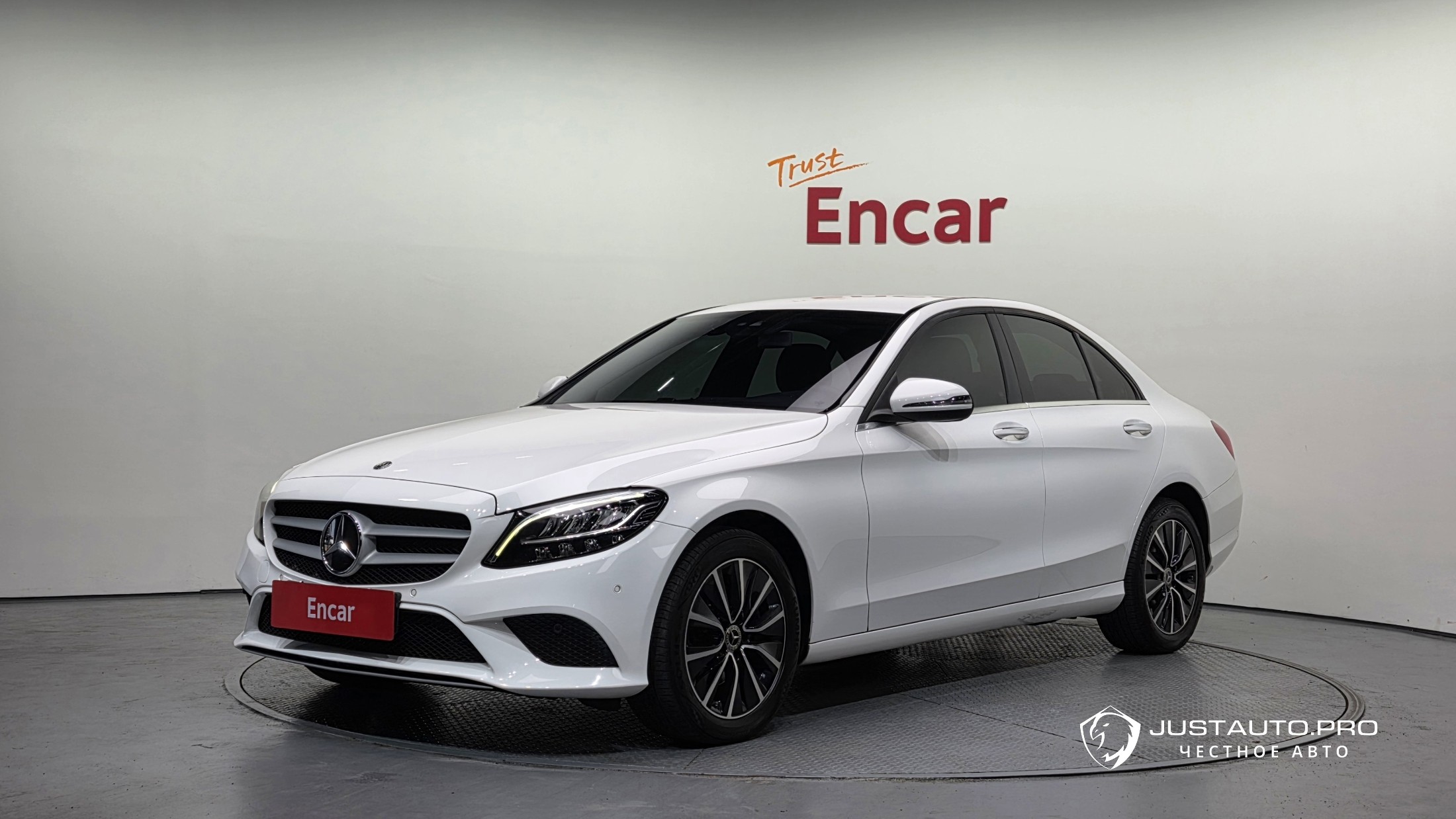 Автомобиль Mercedes-Benz C-Class