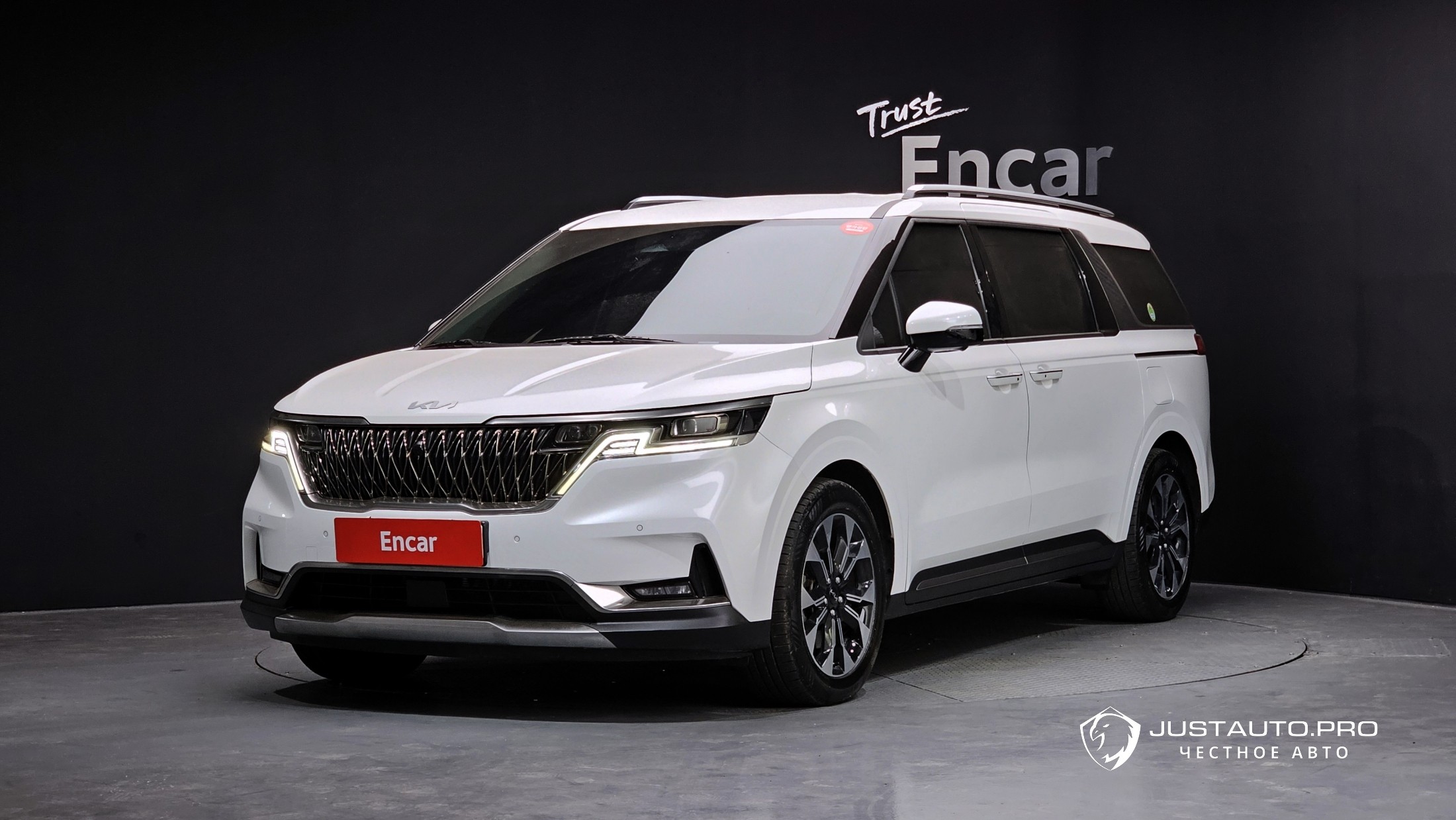 Автомобиль Kia Canival