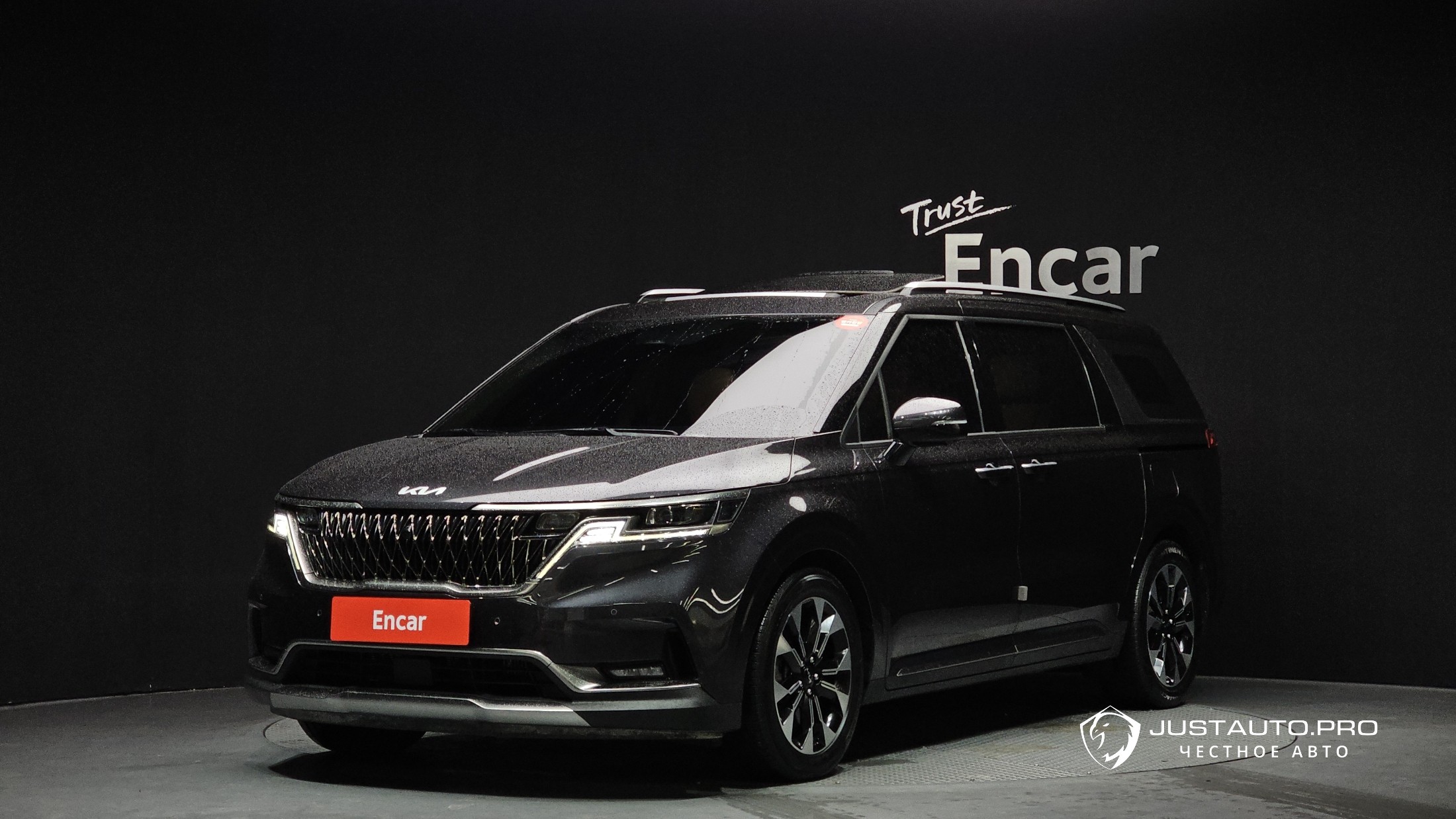 Автомобиль Kia Canival