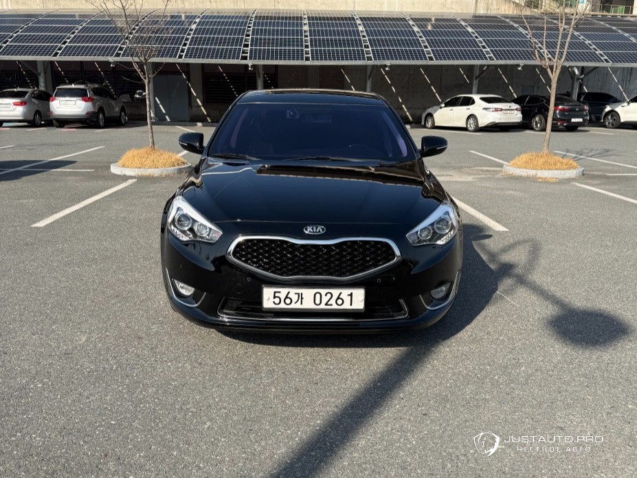 Автомобиль Kia K7