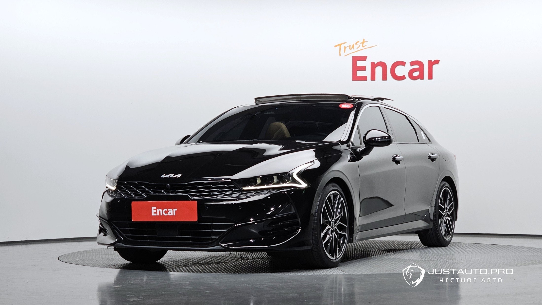 Автомобиль Kia K5