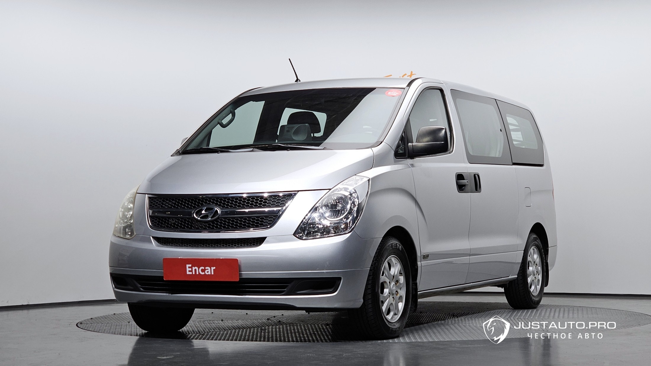 Автомобиль Hyundai Starex
