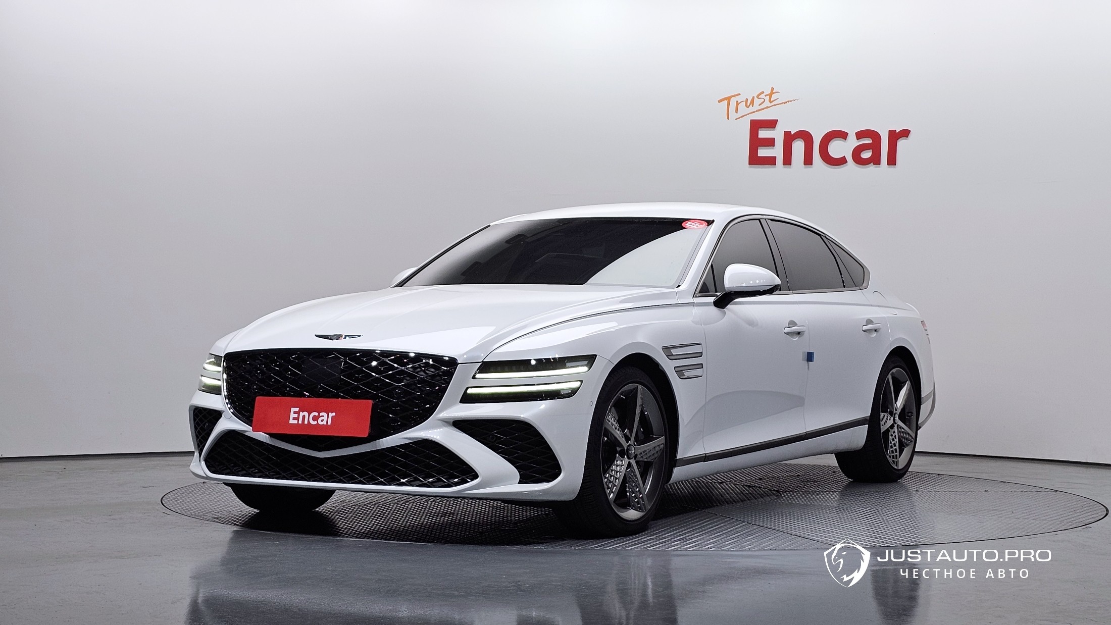 Автомобиль Genesis G80