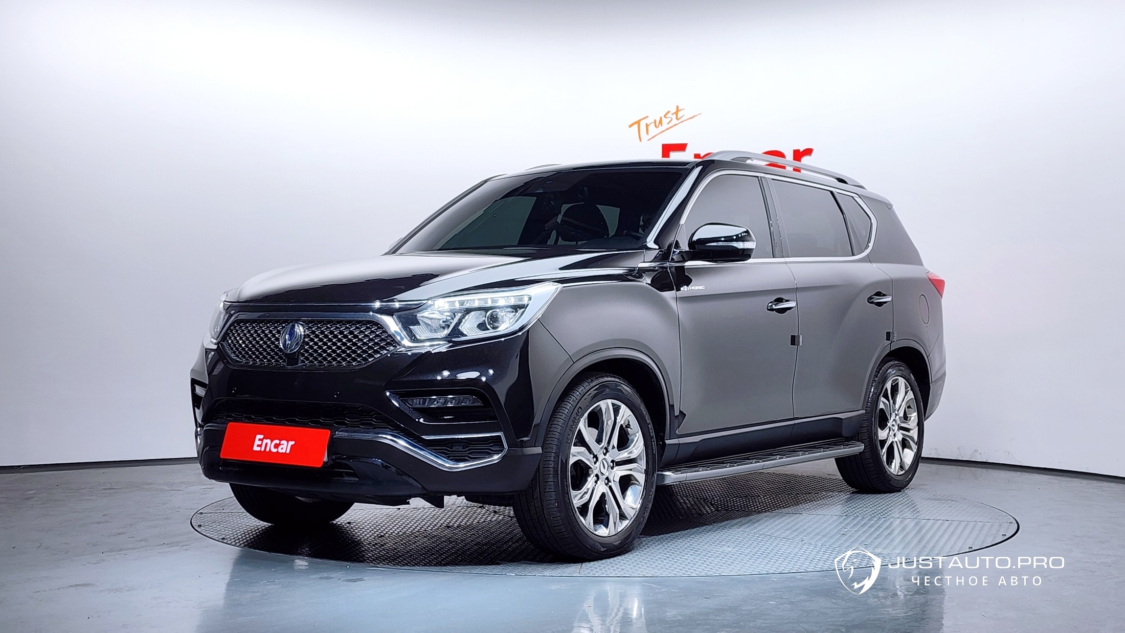 Автомобиль KG_Mobility_Ssangyong Rexton