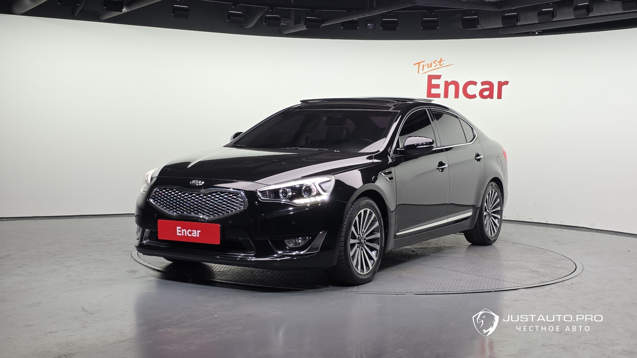 Автомобиль Kia K7