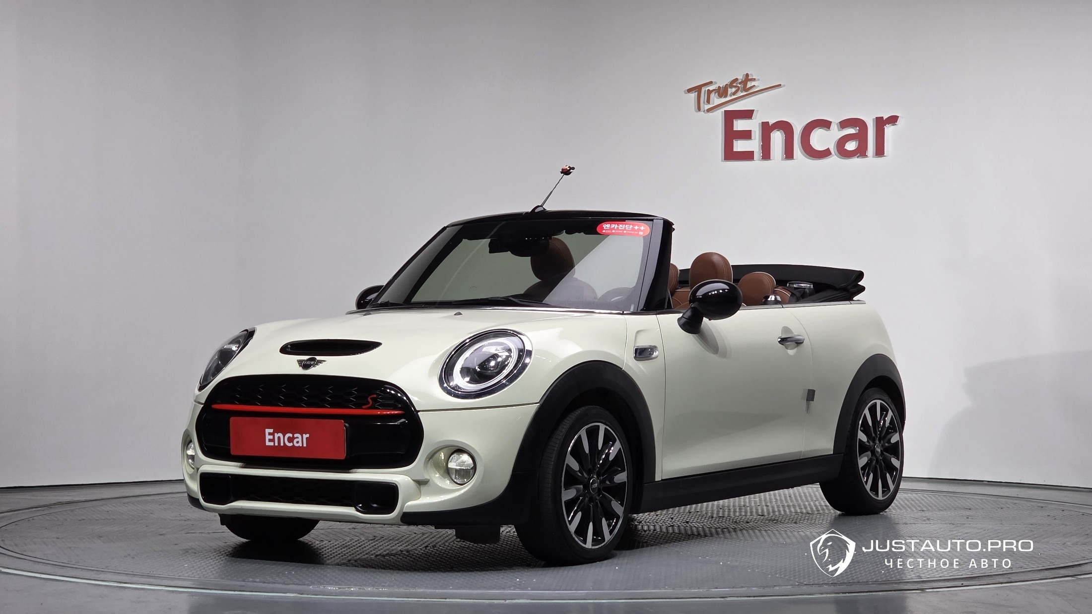 Автомобиль Mini Cooper Convertible
