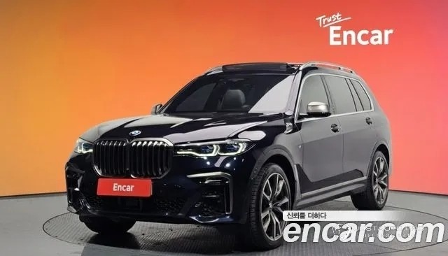 Автомобиль BMW X7