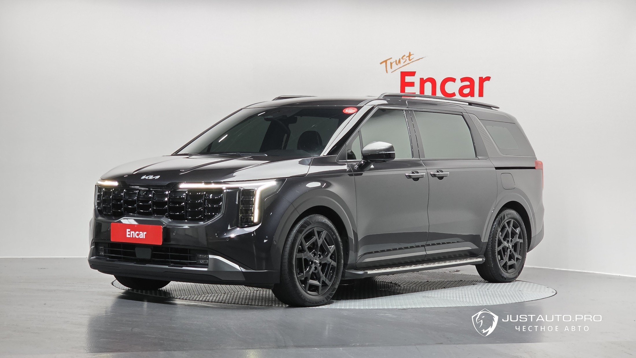 Автомобиль Kia Canival