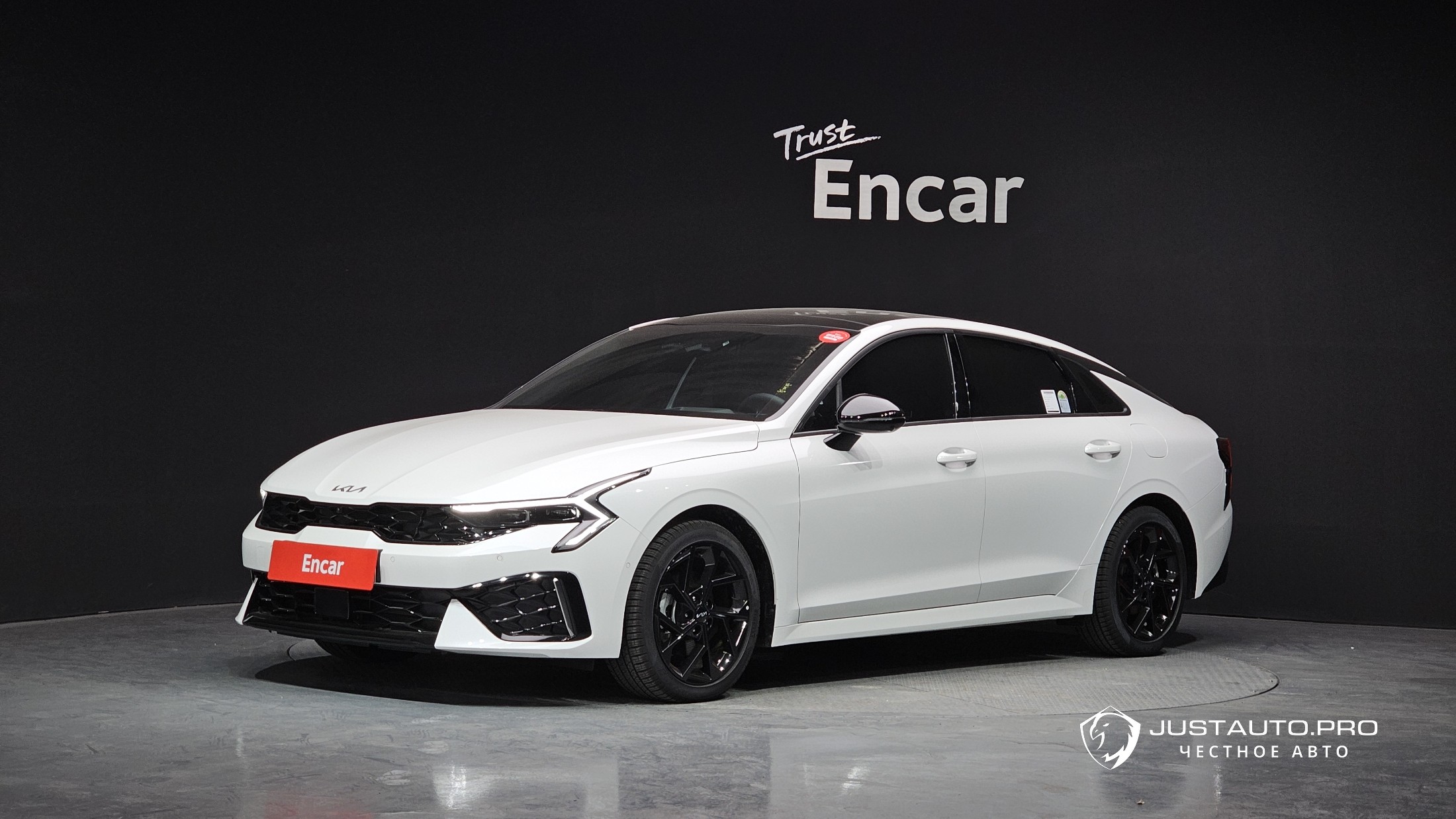 Автомобиль Kia K5