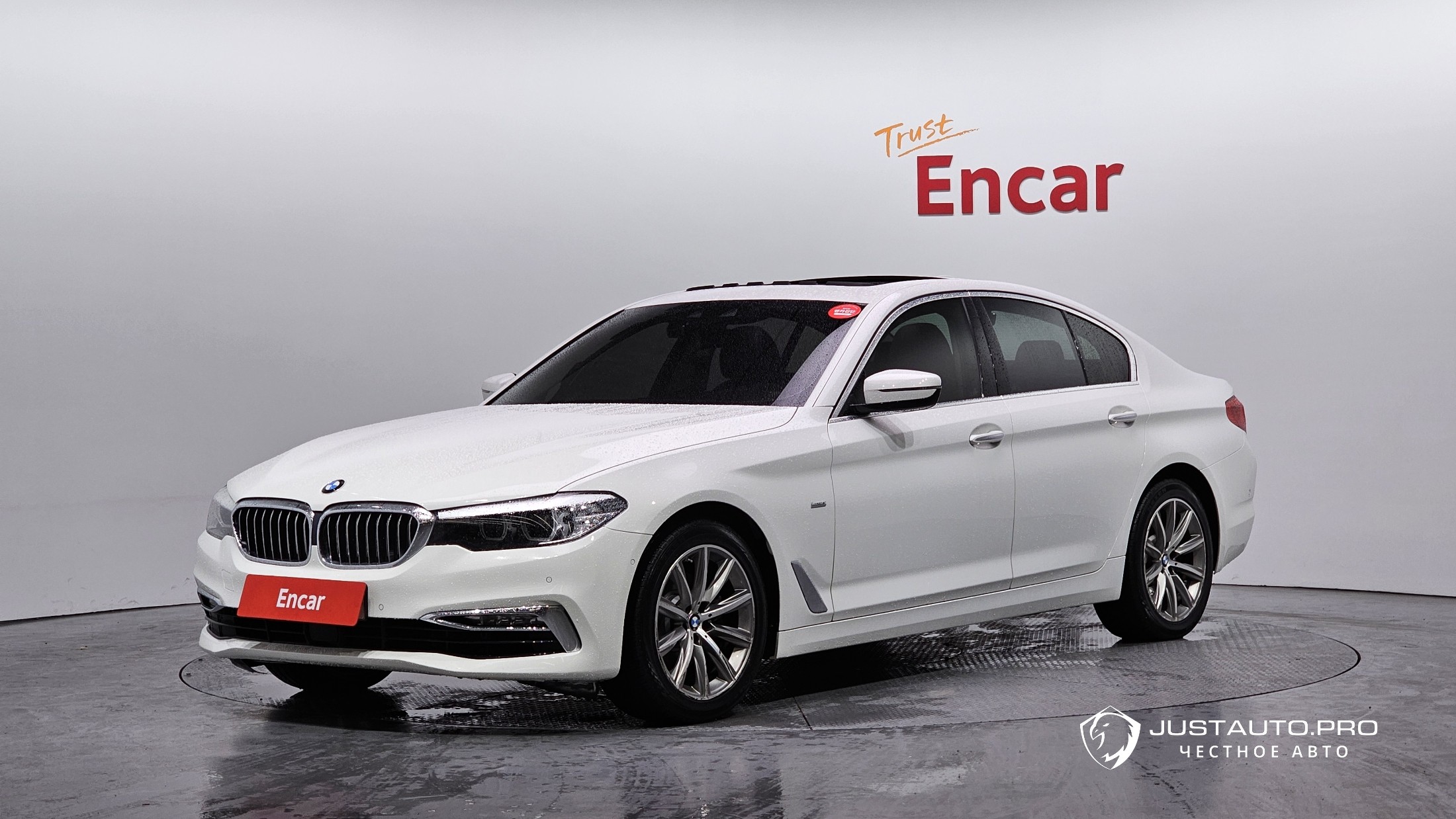 Автомобиль BMW 5-Series