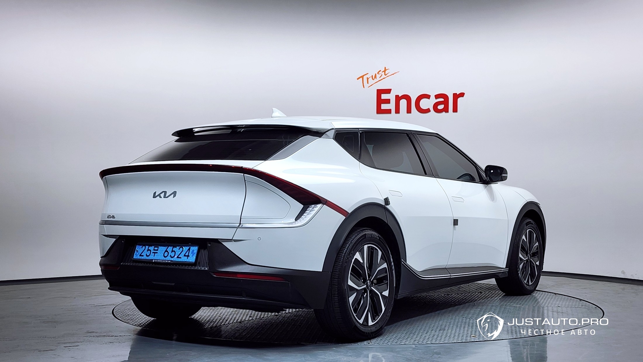 Автомобиль Kia EV6