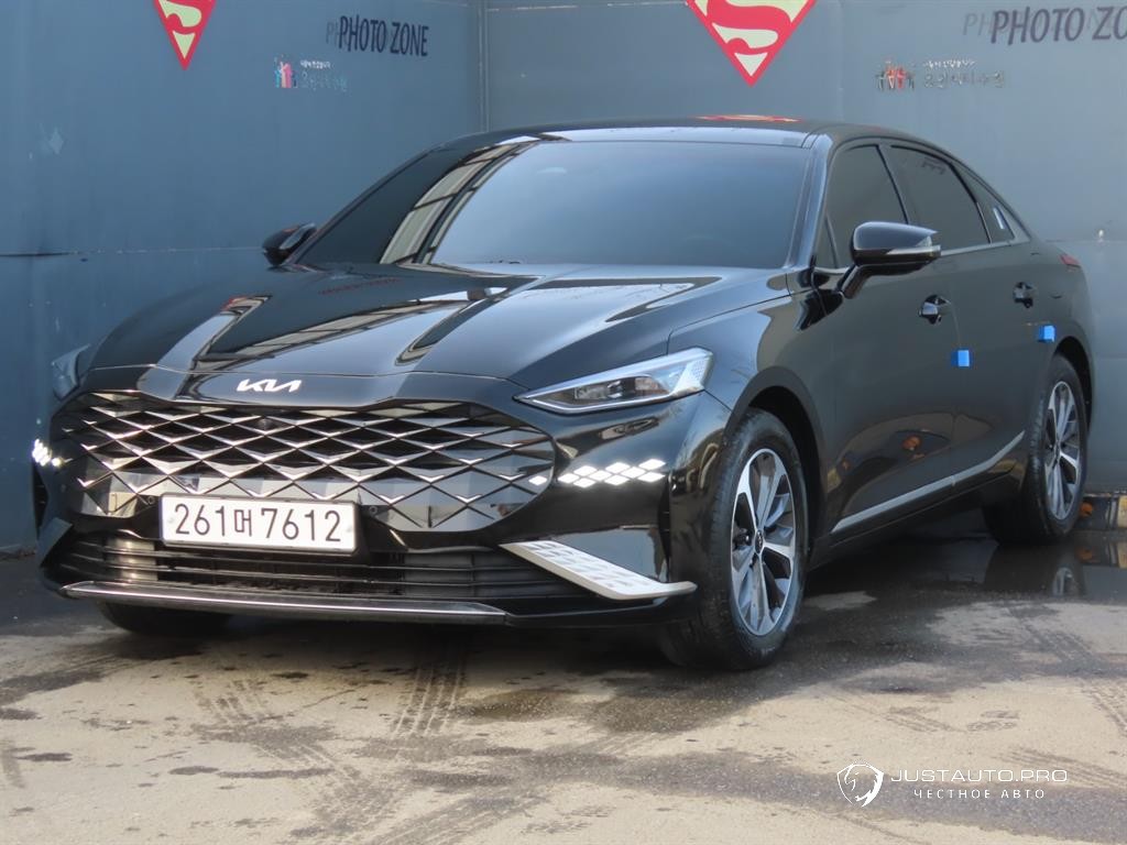 Автомобиль Kia K8