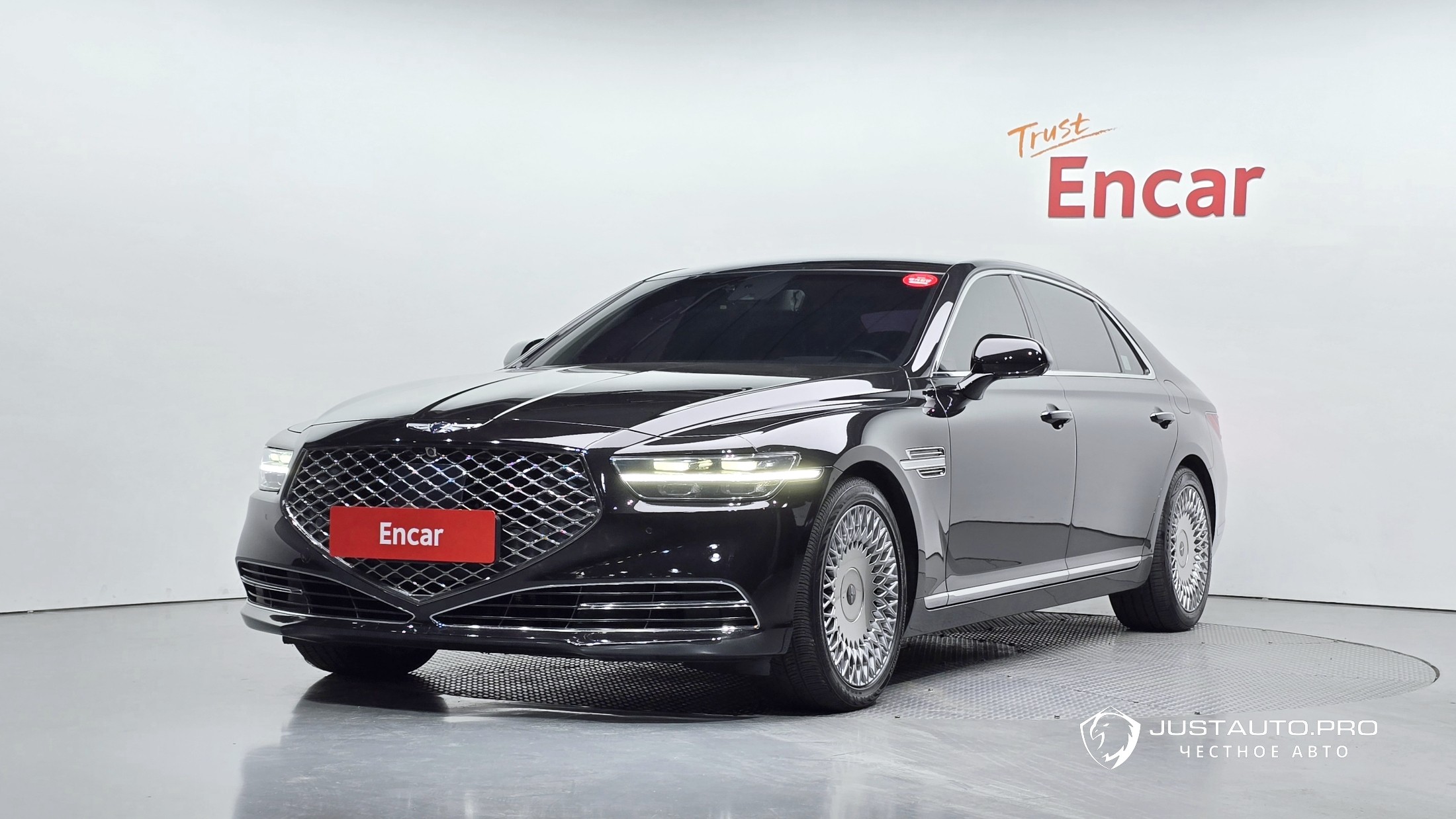 Автомобиль Genesis G90