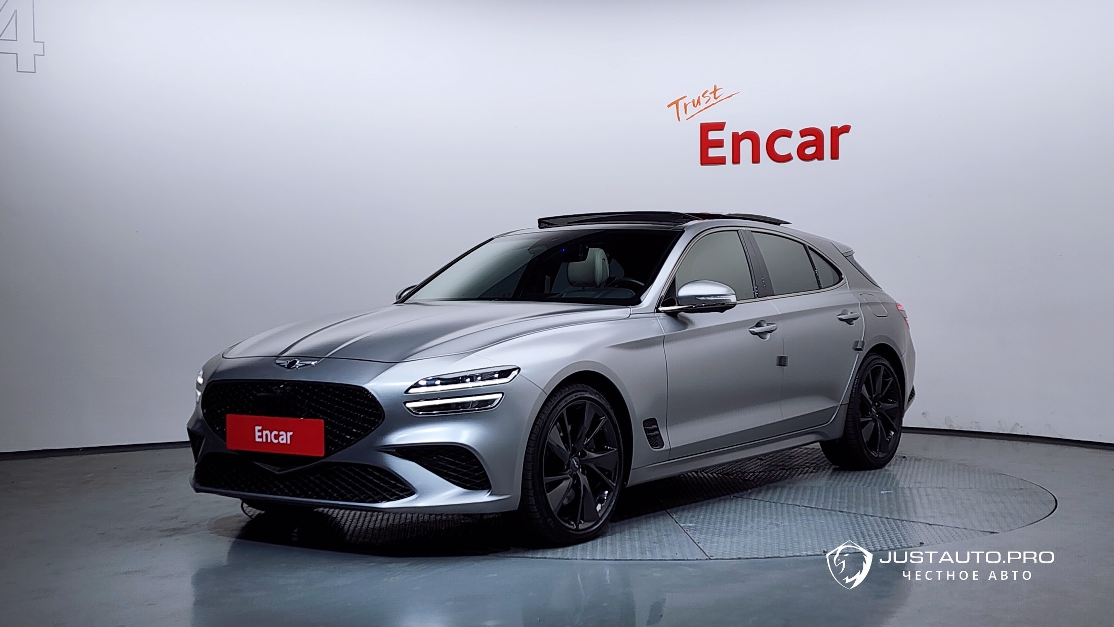Автомобиль Genesis G70