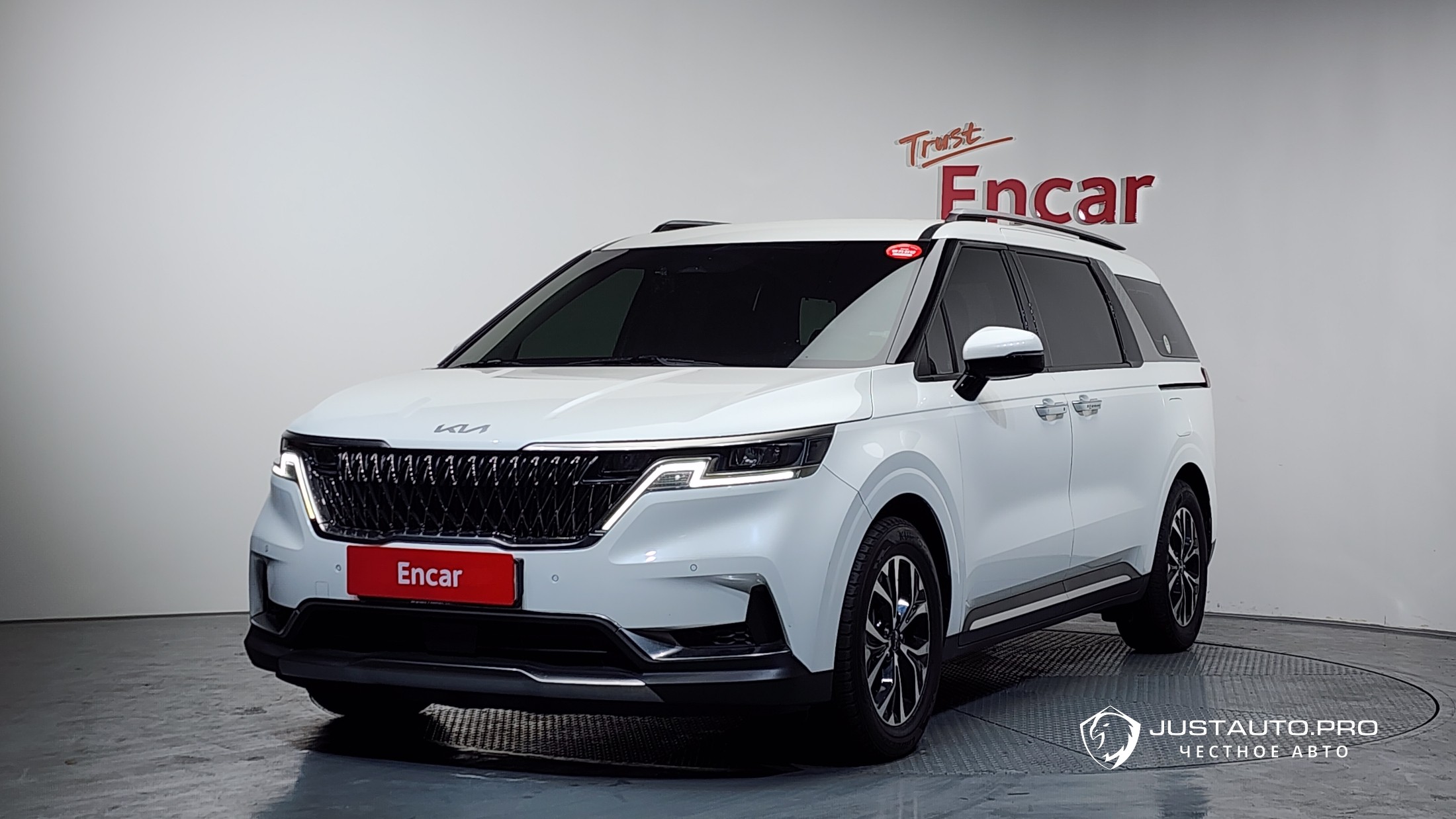 Автомобиль Kia Canival