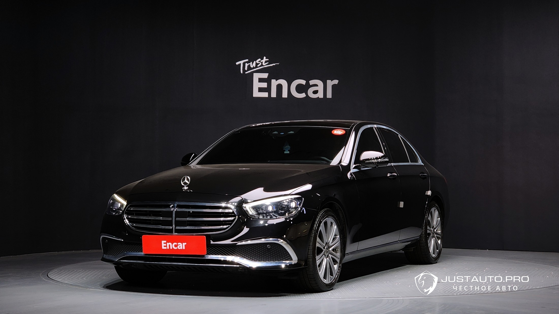 Автомобиль Mercedes-Benz E-Class