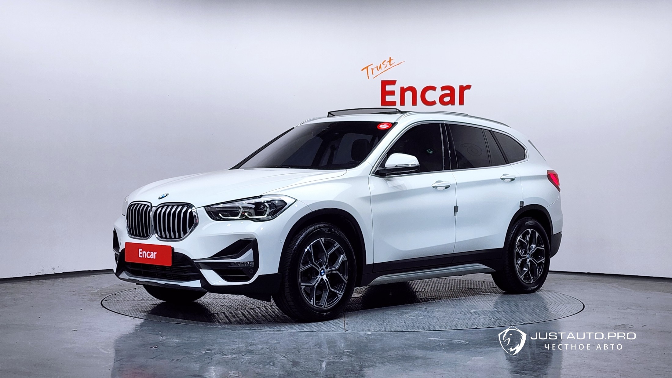 Автомобиль BMW X1