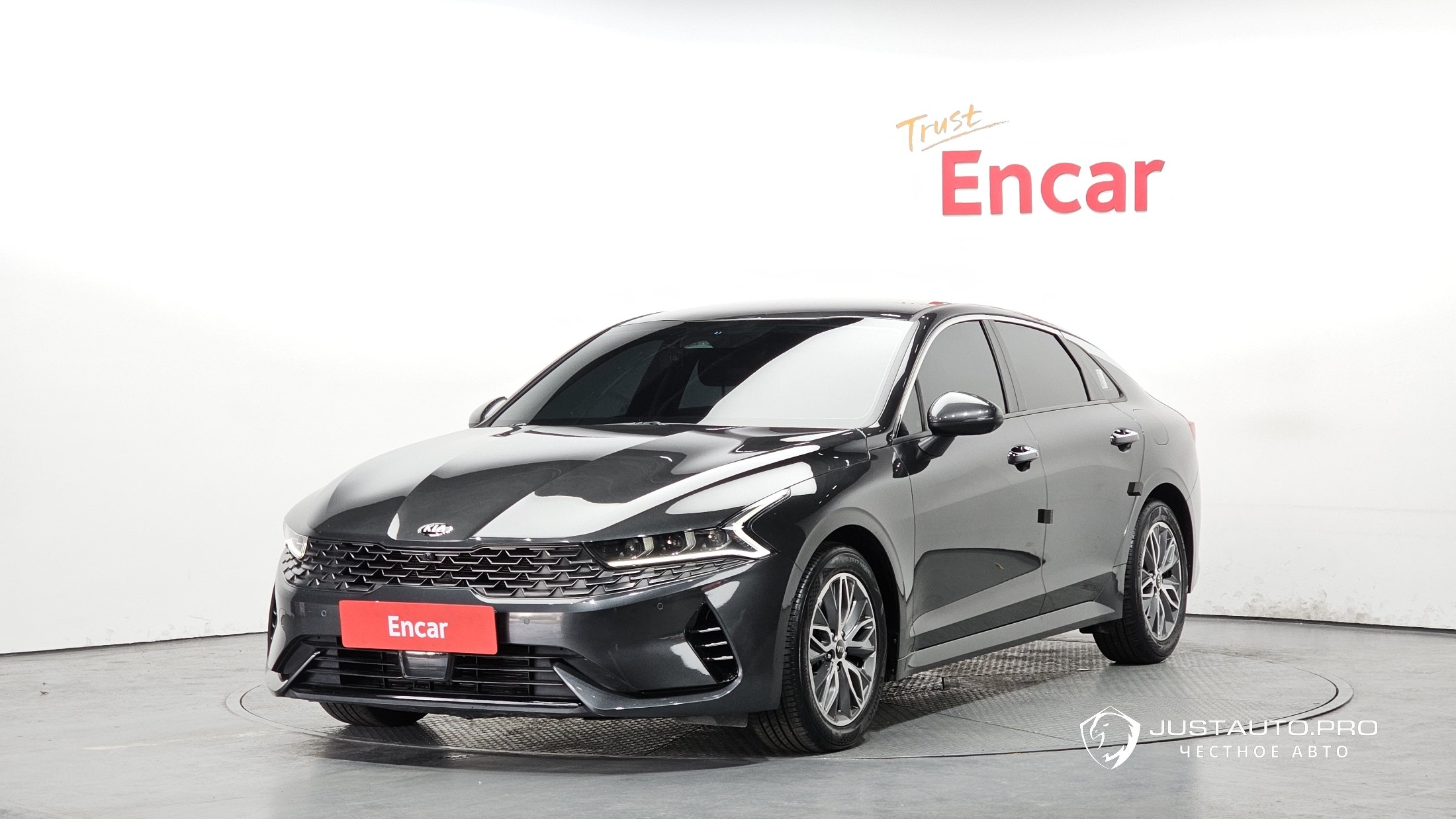 Автомобиль Kia K5