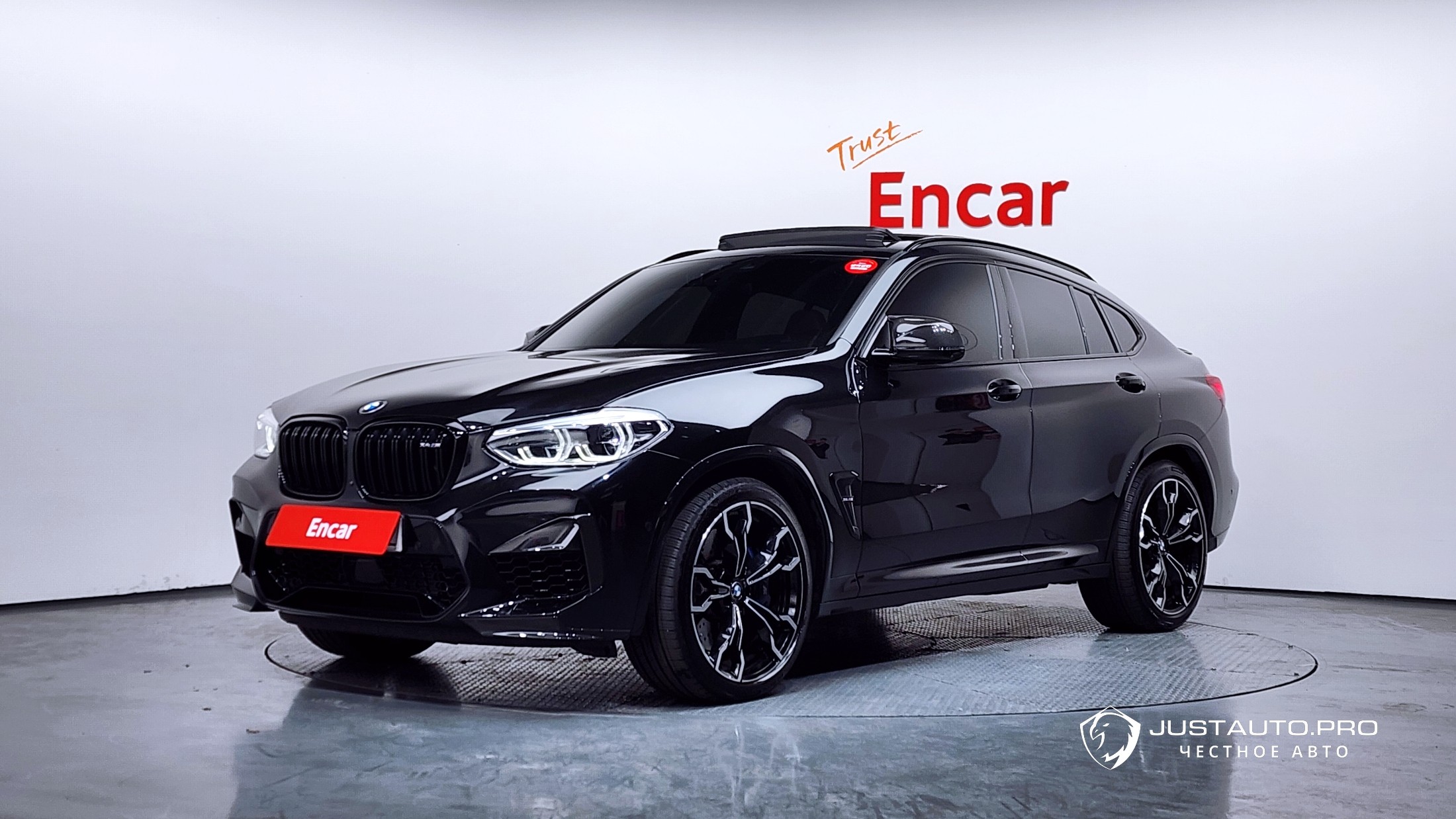 Автомобиль BMW X4M