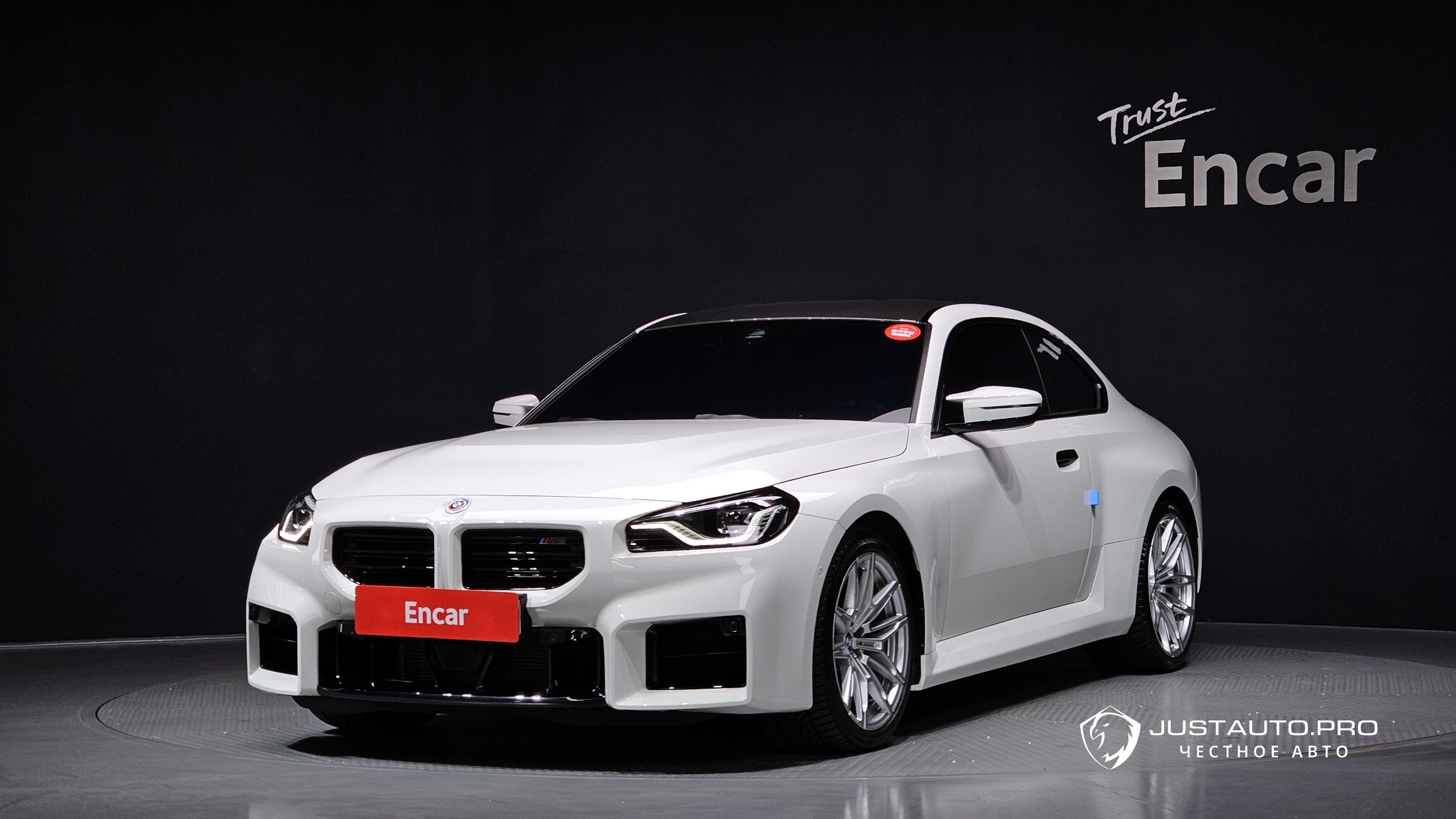 Автомобиль BMW M2