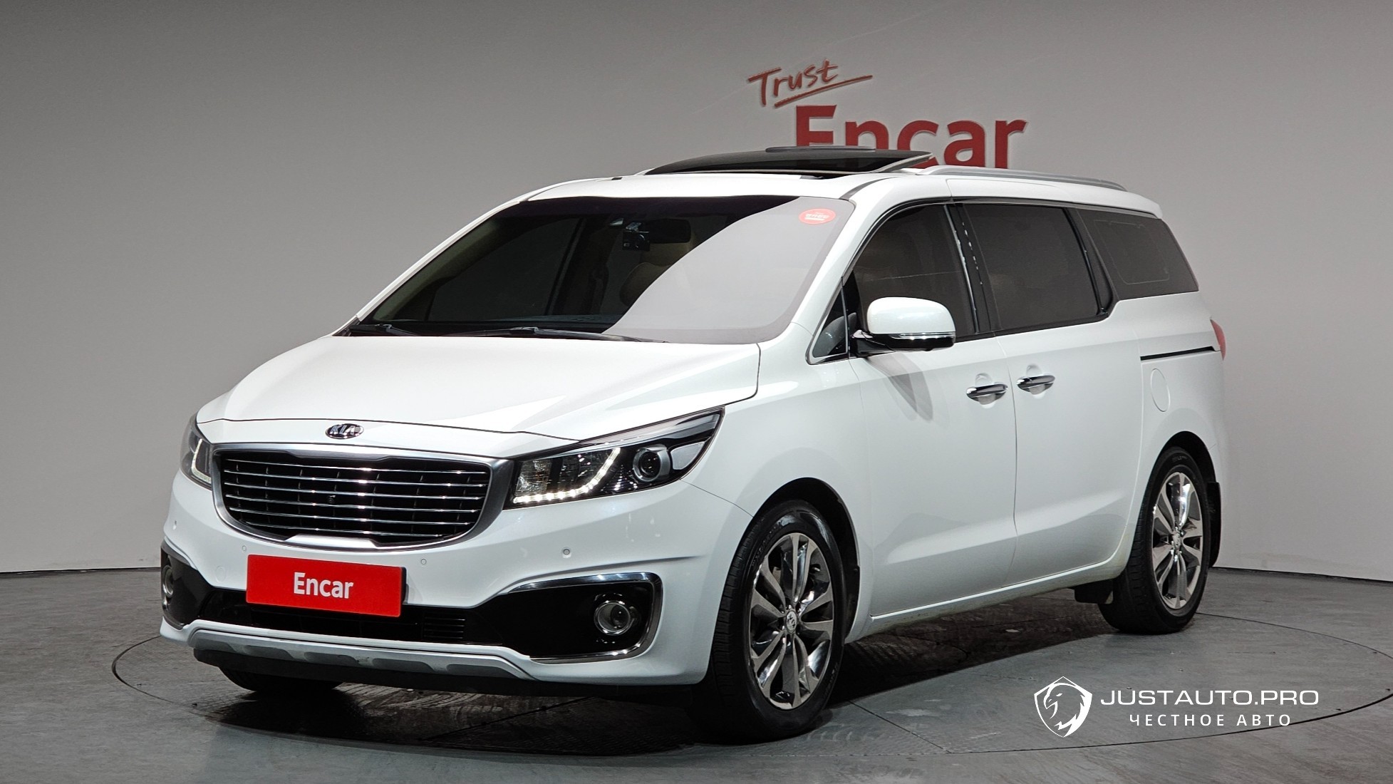 Автомобиль Kia Canival