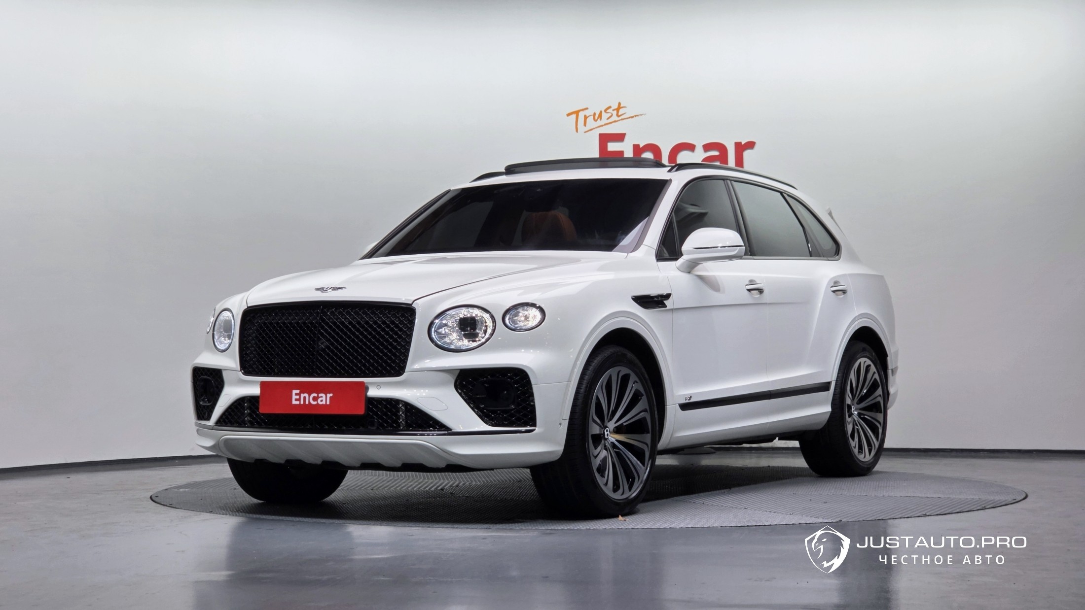 Автомобиль Bentley Bentayga