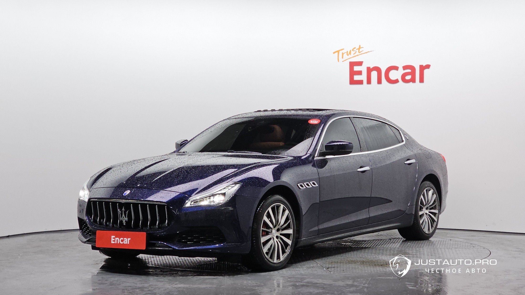 Автомобиль Maserati Quattroporte