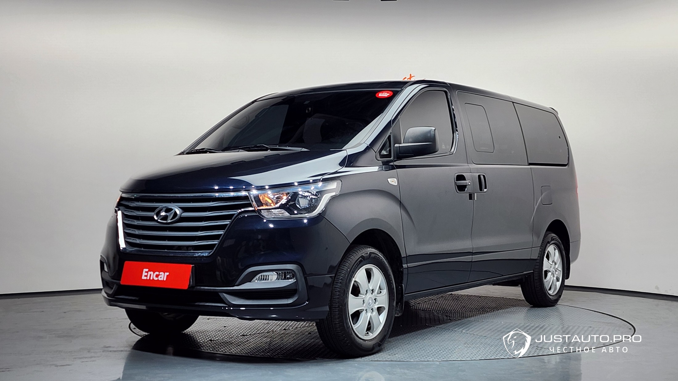 Автомобиль Hyundai Starex