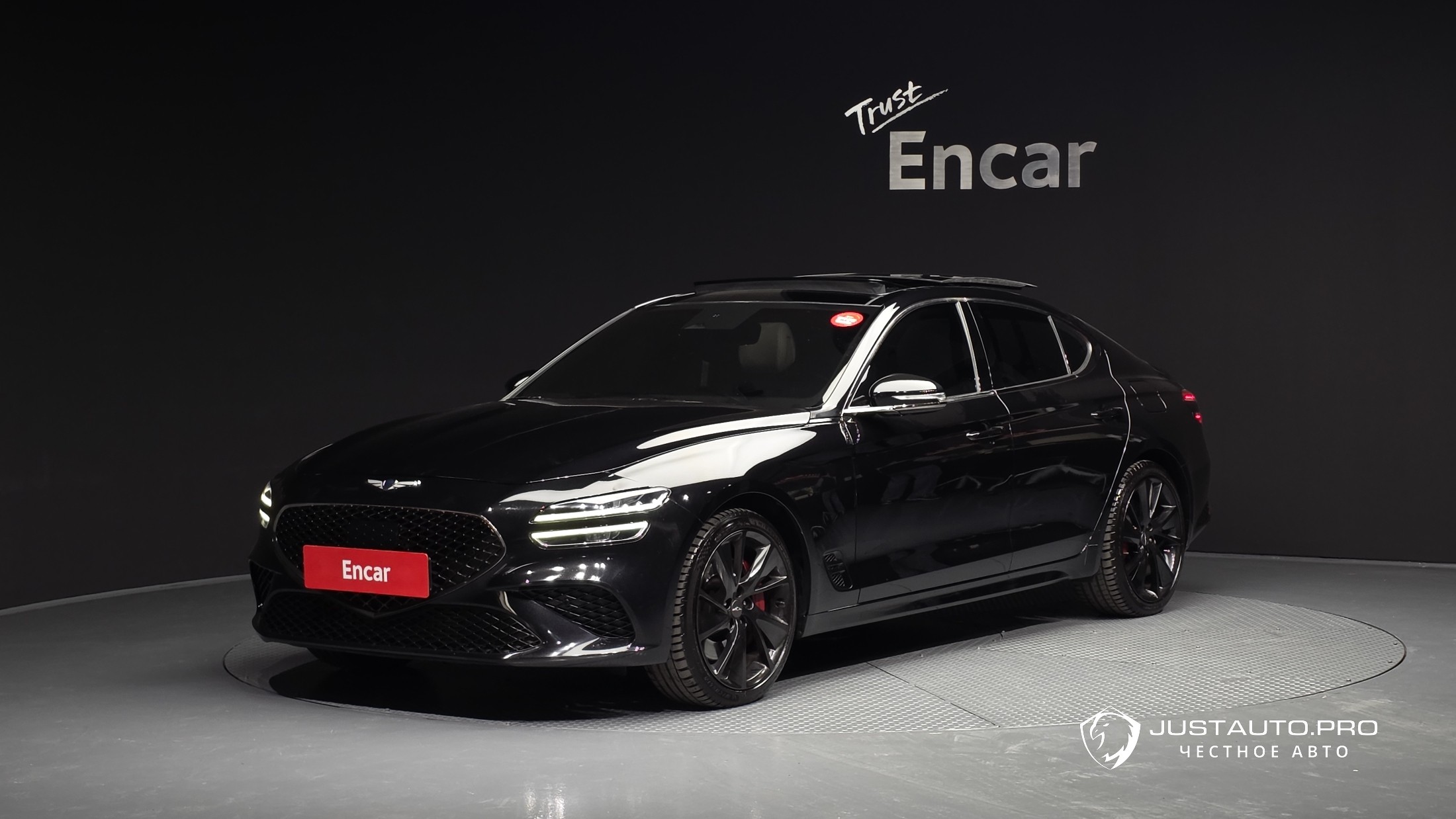 Автомобиль Genesis G70