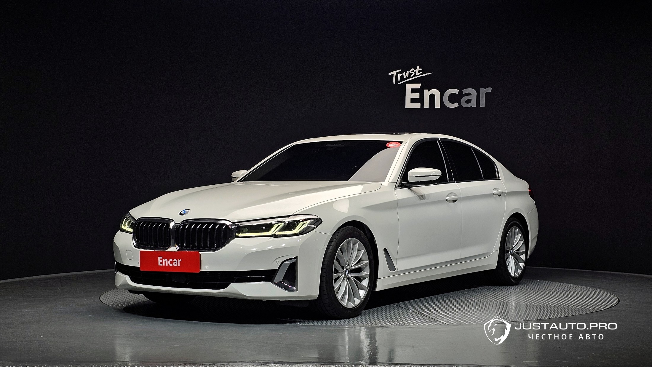 Автомобиль BMW 5-Series