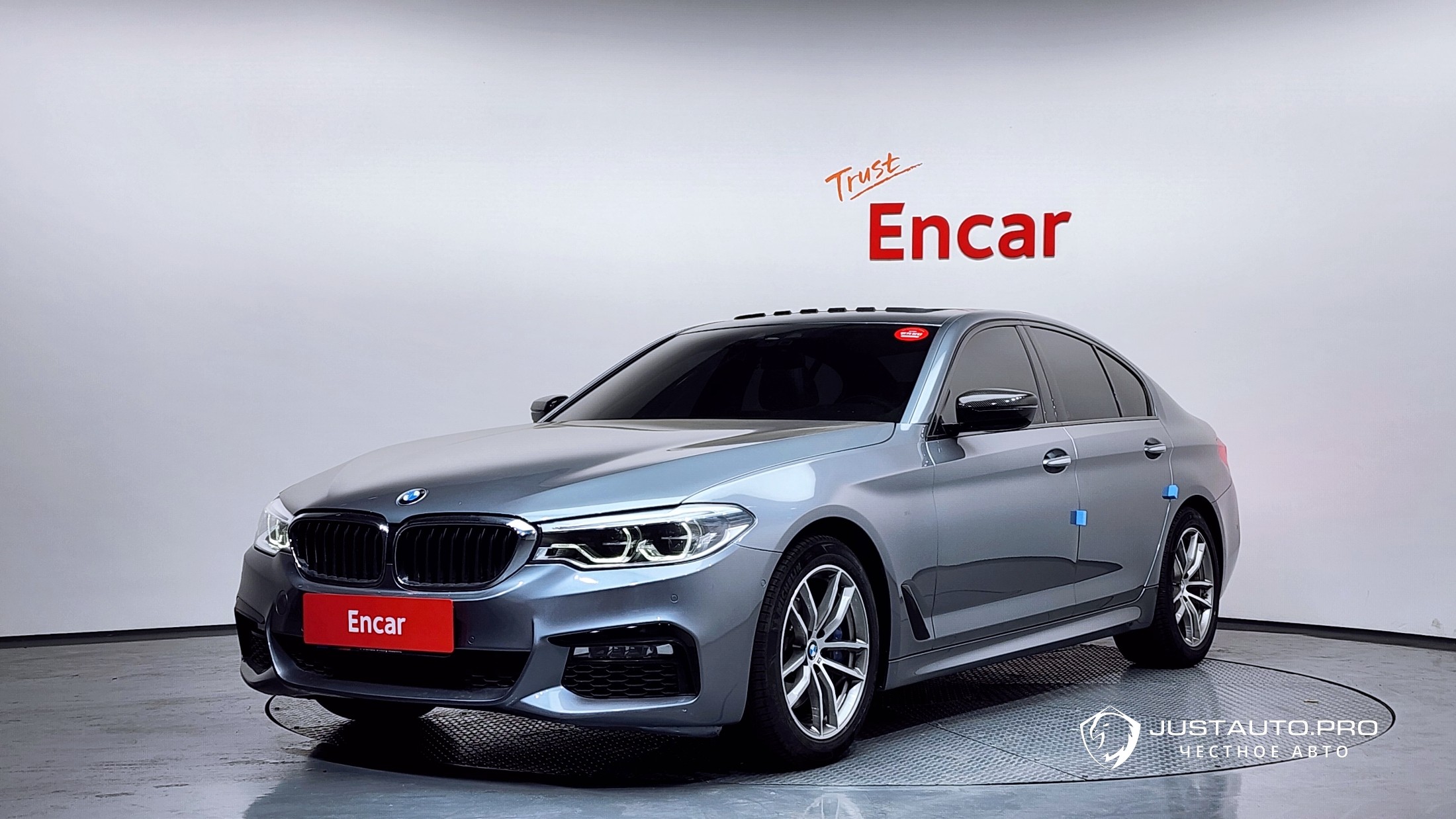 Автомобиль BMW 5-Series