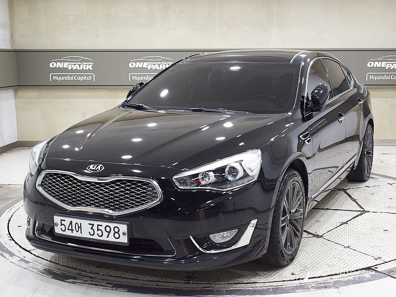 Автомобиль Kia K7
