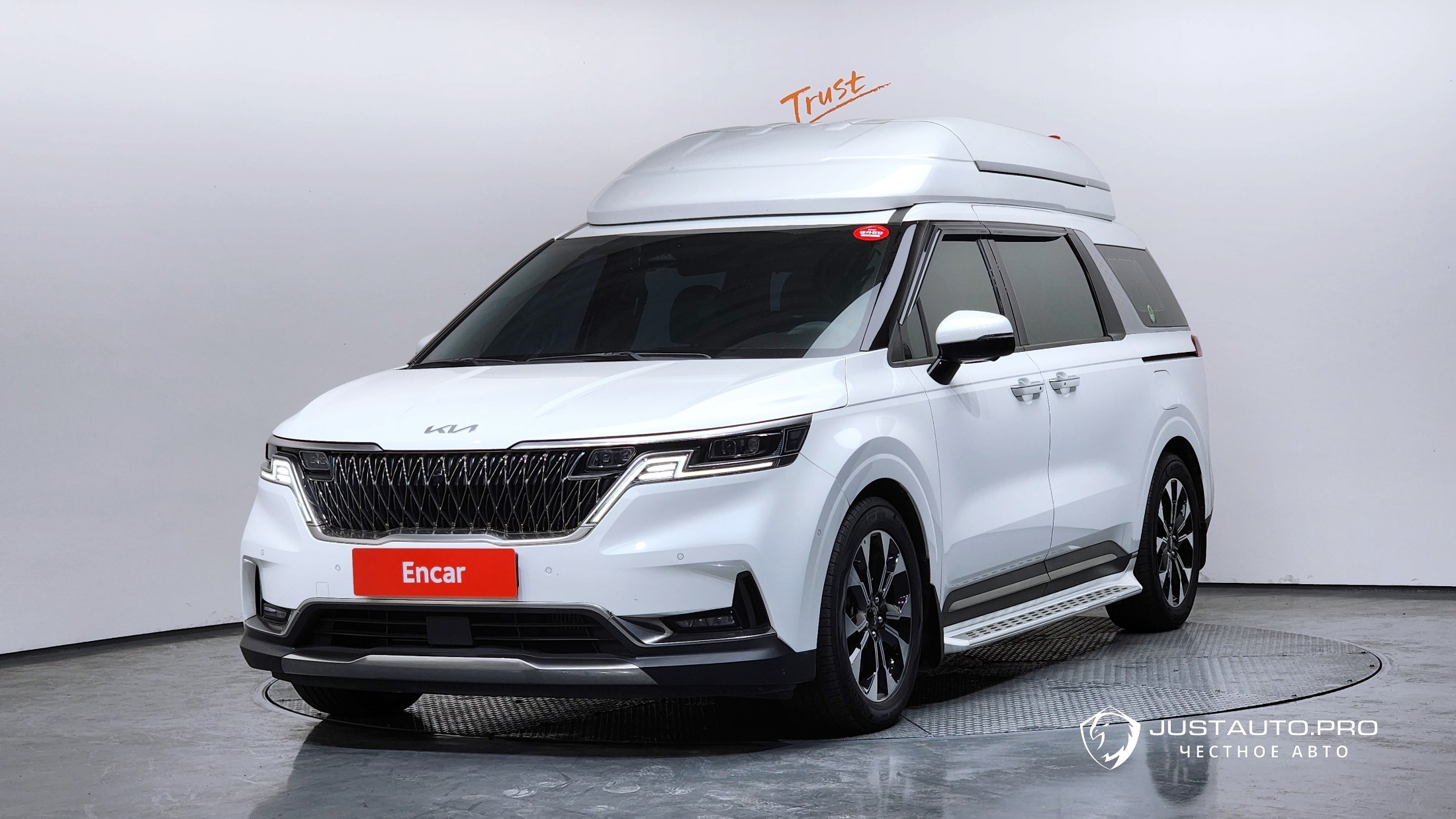 Автомобиль Kia Canival